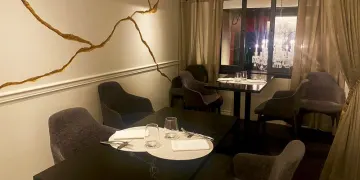 赤坂とっておきの空間で記憶に残るアニバーサリーを | 【キャビアを堪能】極上フレンチ全6品 シェフお任せアニバーサリーコース＋メッセージプレート★パリ発祥赤坂の隠れ家ビストロ★