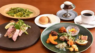 お好みのメインやパスタが選べる豪華なフルコース | 【プロポーズプラン】絶品イタリアン全7品フルコースディナー＋メッセージプレート★久屋大通庭園フラリエ内ダイニング★