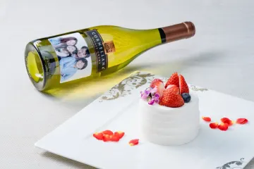 ご両親への感謝の気持ちを込めたサプライズ演出 | 最大20名ご案内可【星のなる木年間3,000組以上のご利用実績×個室確約】結納・顔合わせプラン★黒毛和牛サーロイン含む豪華懐石料理 全9品＋乾杯スパークリング＆メッセージ付きケーキ＋記念写真付きお土産用ワイン★青山の名店で家族の絆を紡ぐ