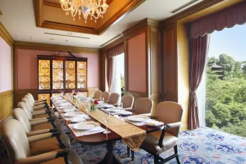 両家顔合わせ・結納に最適な完全個室を確約 | 【6名～12名様 個室確約】ホテル椿山荘東京で顔合わせ・結納プラン★高級食材を使用した全5品本格イタリアンコース～祝～＋乾杯ドリンク★ご家族の縁を結ぶひとときを