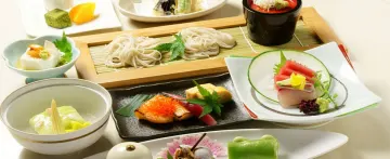 伝統と革新が味わえる豪華なお祝い膳でご両家の絆を祝福 | 8名様までご案内可【個室確約 お顔合わせプラン】本格信州蕎麦を含む絶品和食ランチ全9品｜花コース★京王プラザホテルでお二人の未来を祝福★