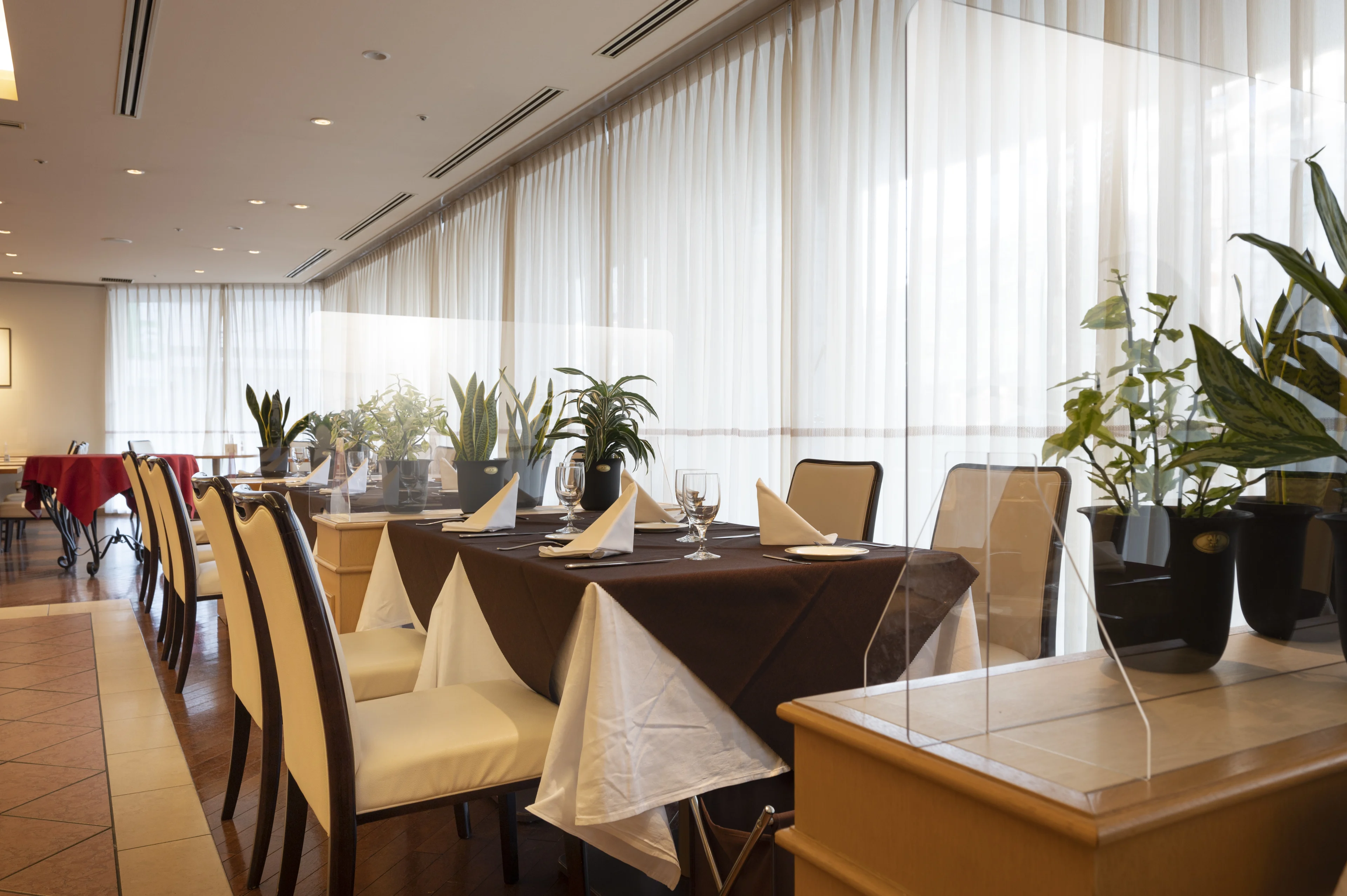 テーブル席又は半個室