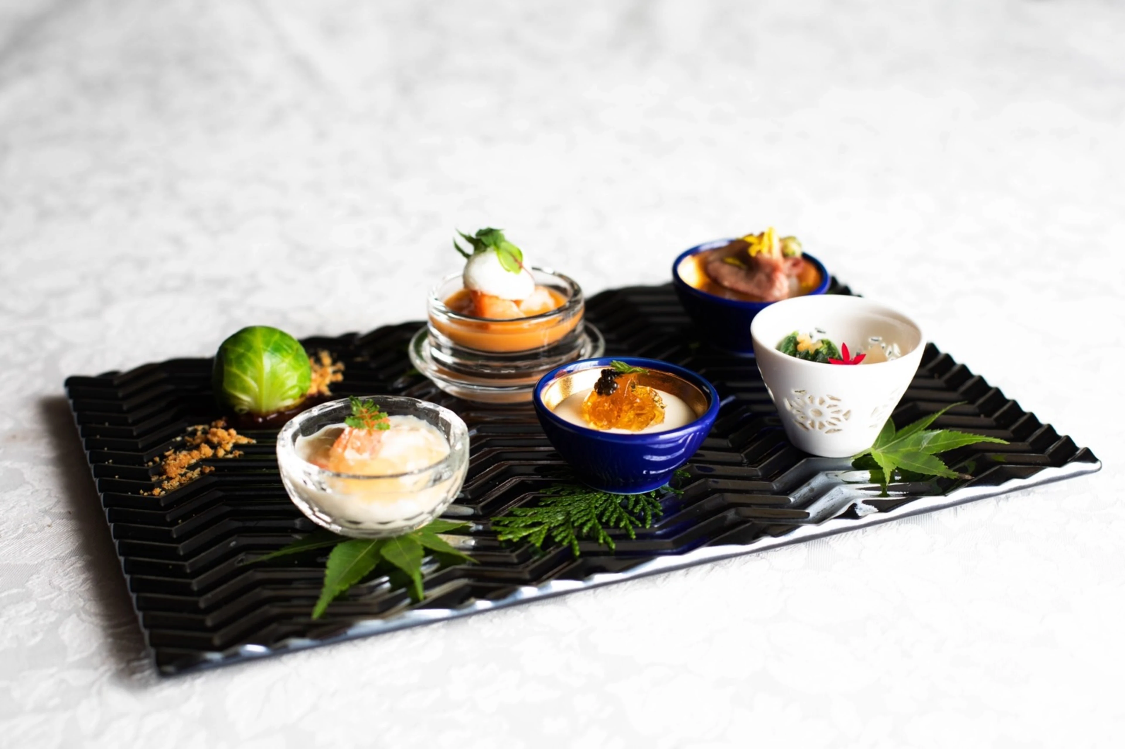 【アニバーサリープラン】魚とお肉のWメイン・選べる「和洋折衷コース」2種★締めの土鍋炊き込みご飯が絶品！×旬の味覚と心温まるおもてなしで祝う記念日★矢賀駅より徒歩1分邸宅風レストラン