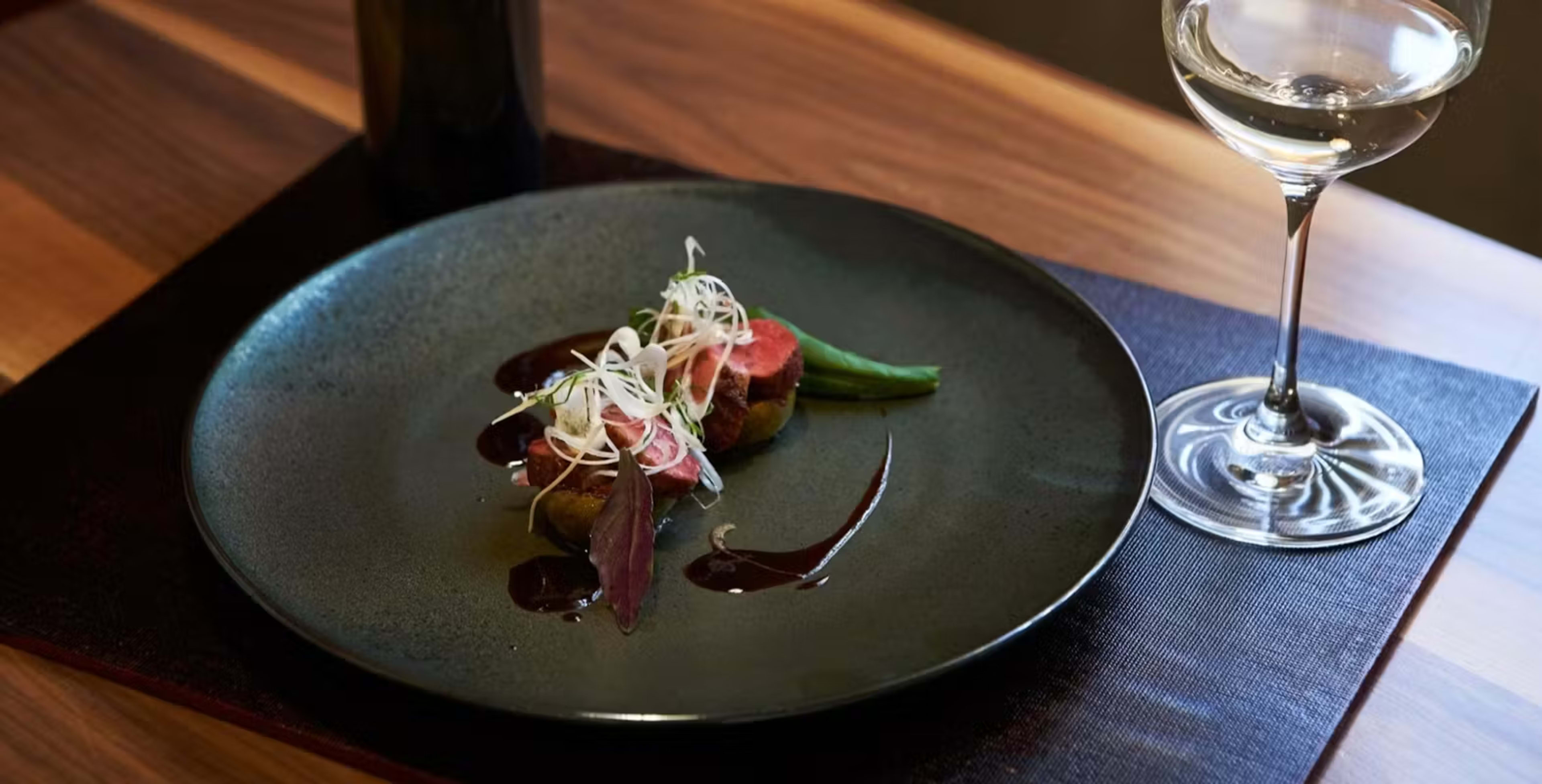 【アニバーサリーディナープラン】和食×フレンチの新スタイル割烹ディナー全10品＋メッセージ付きプレート★四谷のミシュラン姉妹店で至福のひとときを