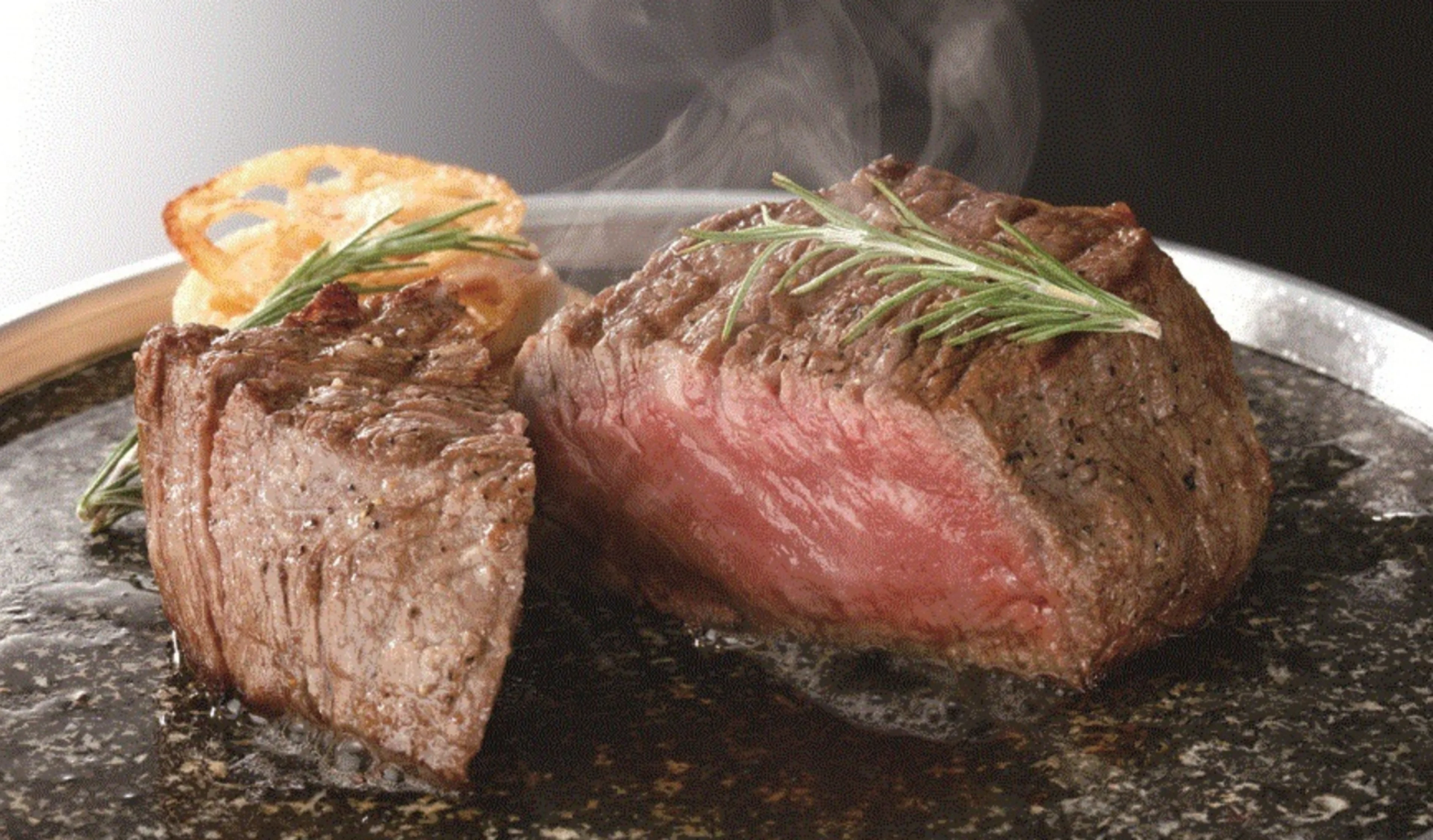 【接待・会食ディナープラン×ジャズの生演奏】一流の薪焼きA5ランク黒毛和牛シャトーブリアンメインのコース★小倉駅すぐの最上階レストランで優雅な夜を