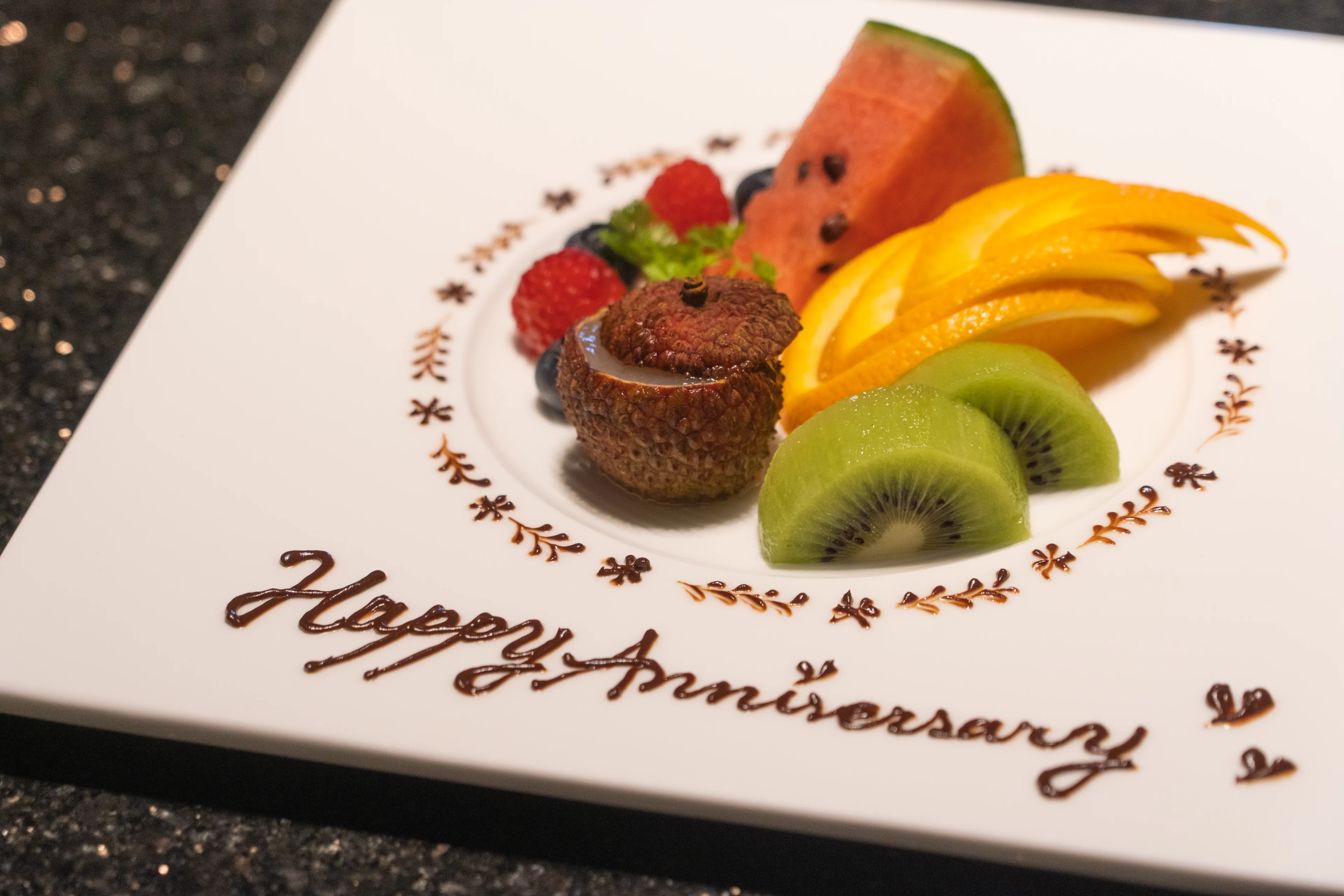 【個室確約】アニバーサリー/顔合わせホテルディナー★龍天門の看板メニュー含む～龍天門コース～全8品＋乾杯ドリンク＆メッセージ入りデザートプレート