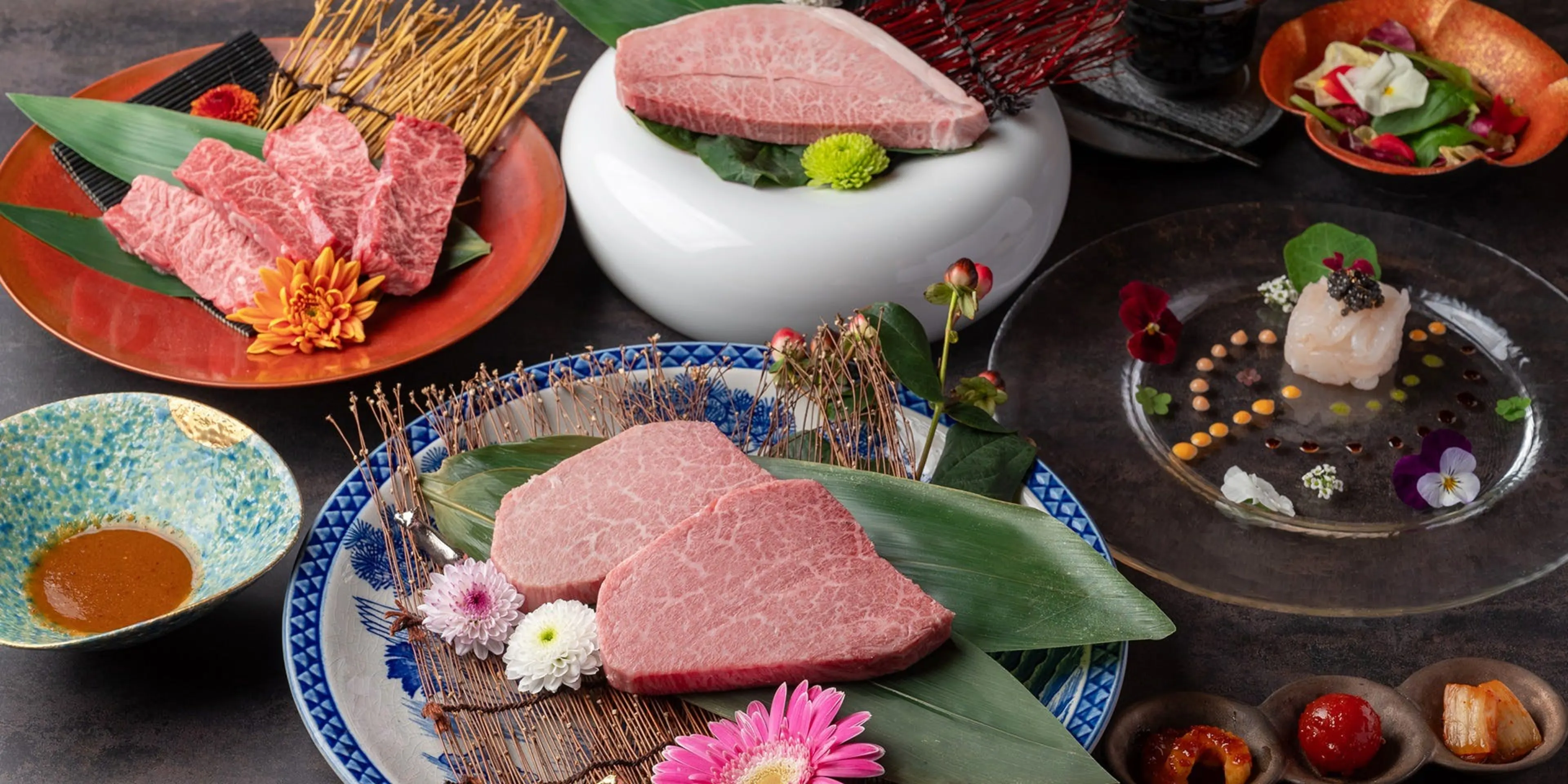 【誕生日/アニバーサリープラン】厳選された日本各地のA5黒毛和牛を堪能できる、選べるアニバーサリーコース全4種＋ケーキ＆メッセージ付きチョコプレート★極上の黒毛和牛と共に心に残るひとときを★