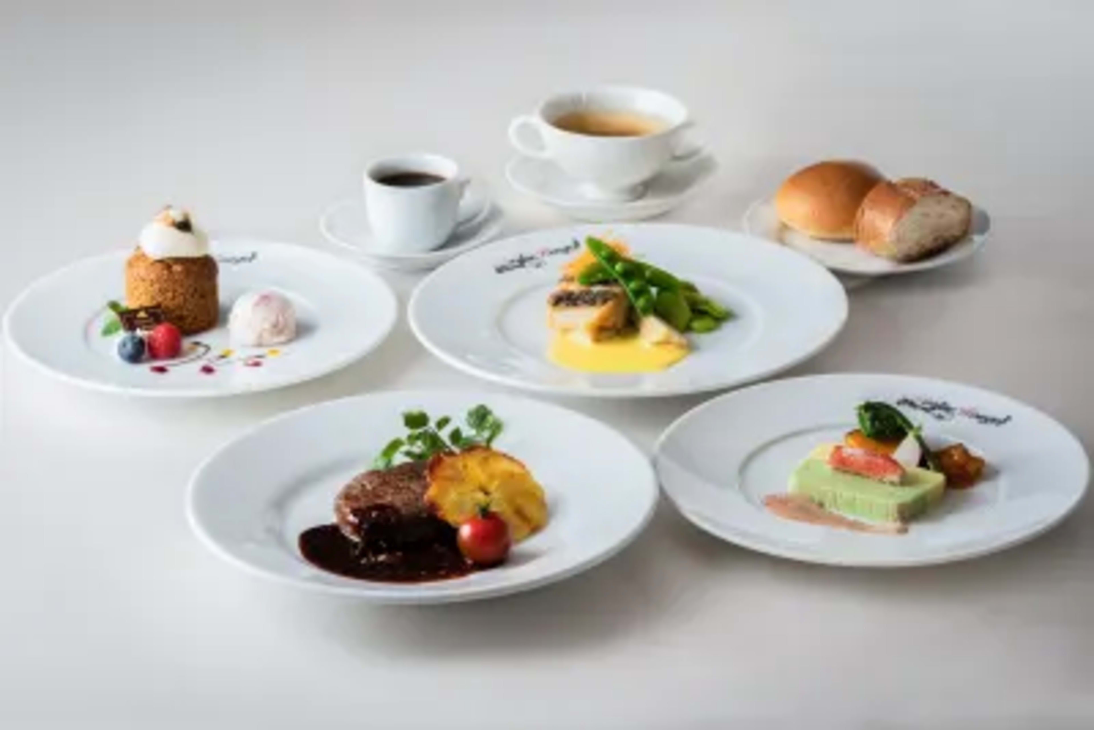 豪華フレンチコース