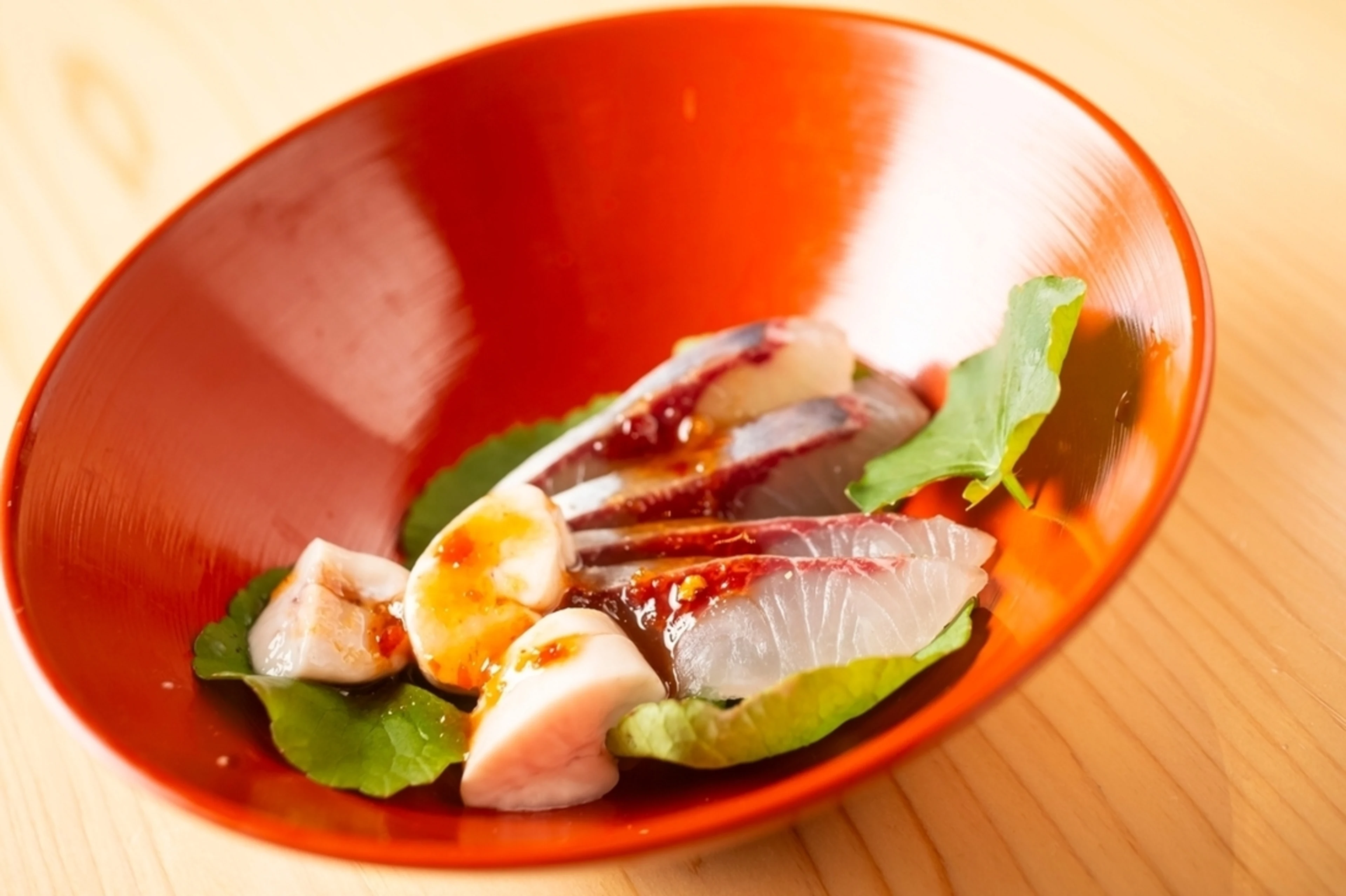 【東京タワーの見えるカウンター貸切×顔合わせプラン】エスニック風の創作鮨などの全15品コース★虎ノ門ヒルズ駅直結の好立地で新しい門出をお祝い