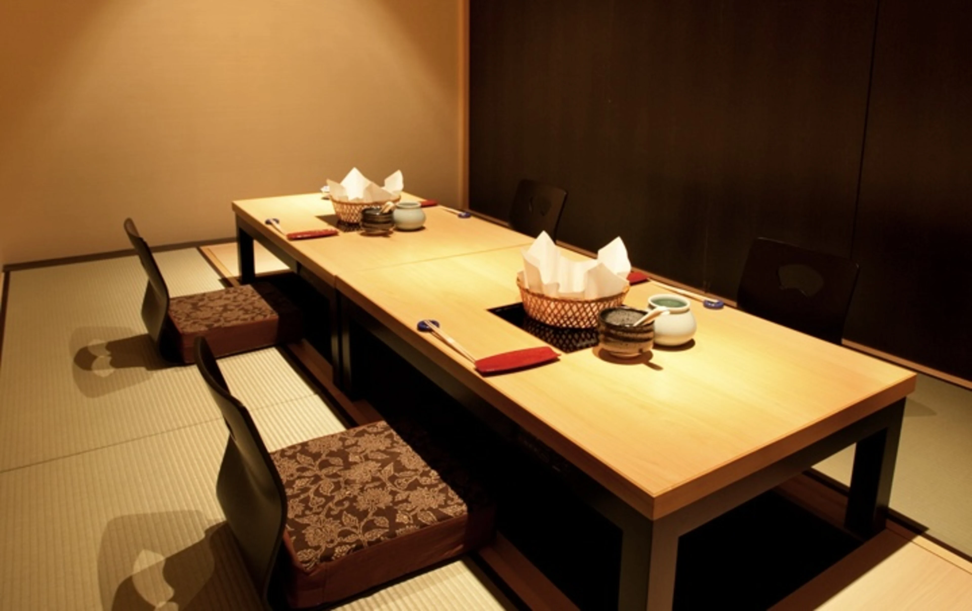 個室（掘りごたつ）