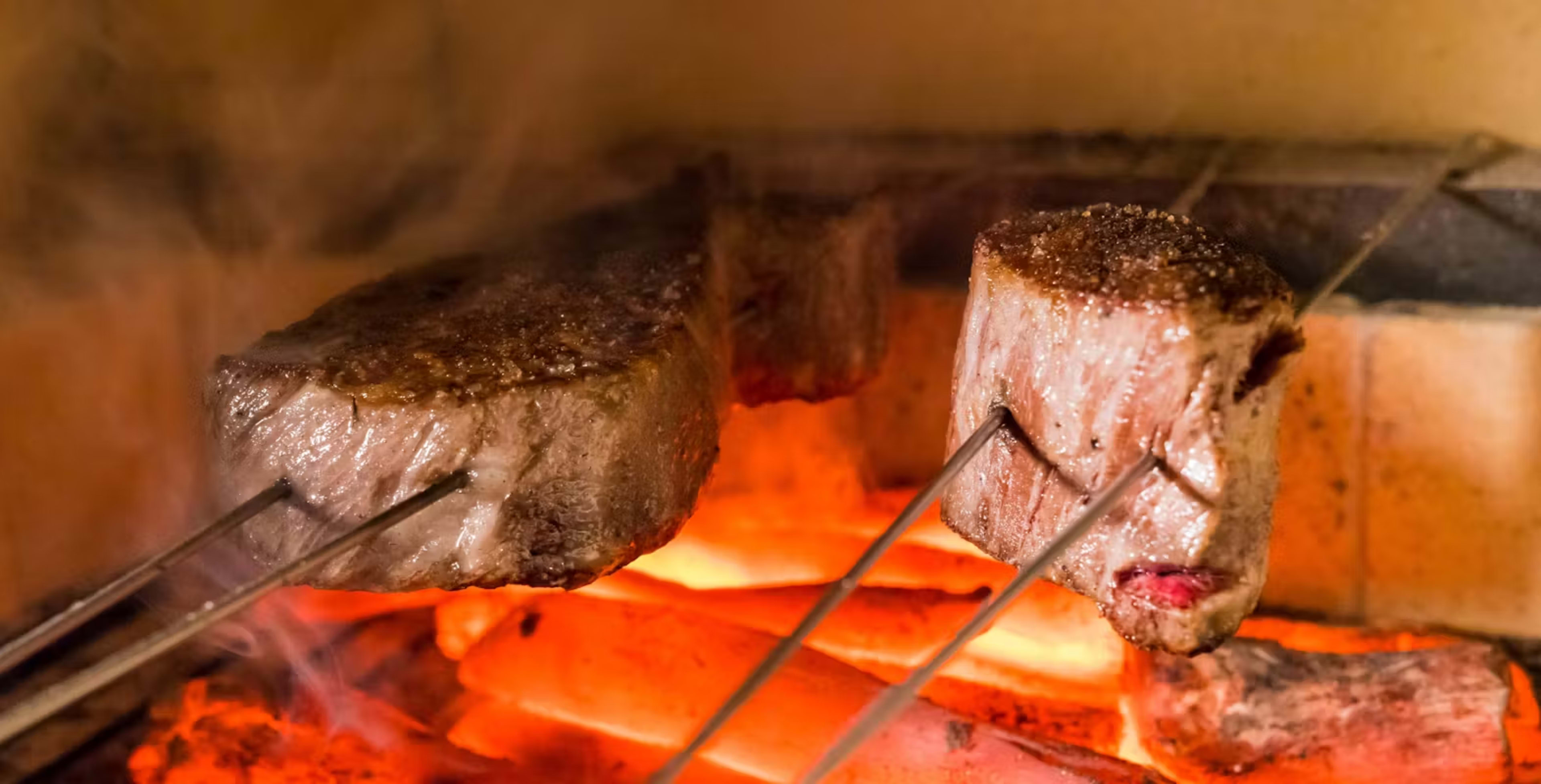 【個室orカウンター×接待・会食プラン】特製炉釜で焼き上げる神戸牛×フレンチフルコースディナー＋メッセージ付きプレート★銀座の大人空間で過ごす上質な時間