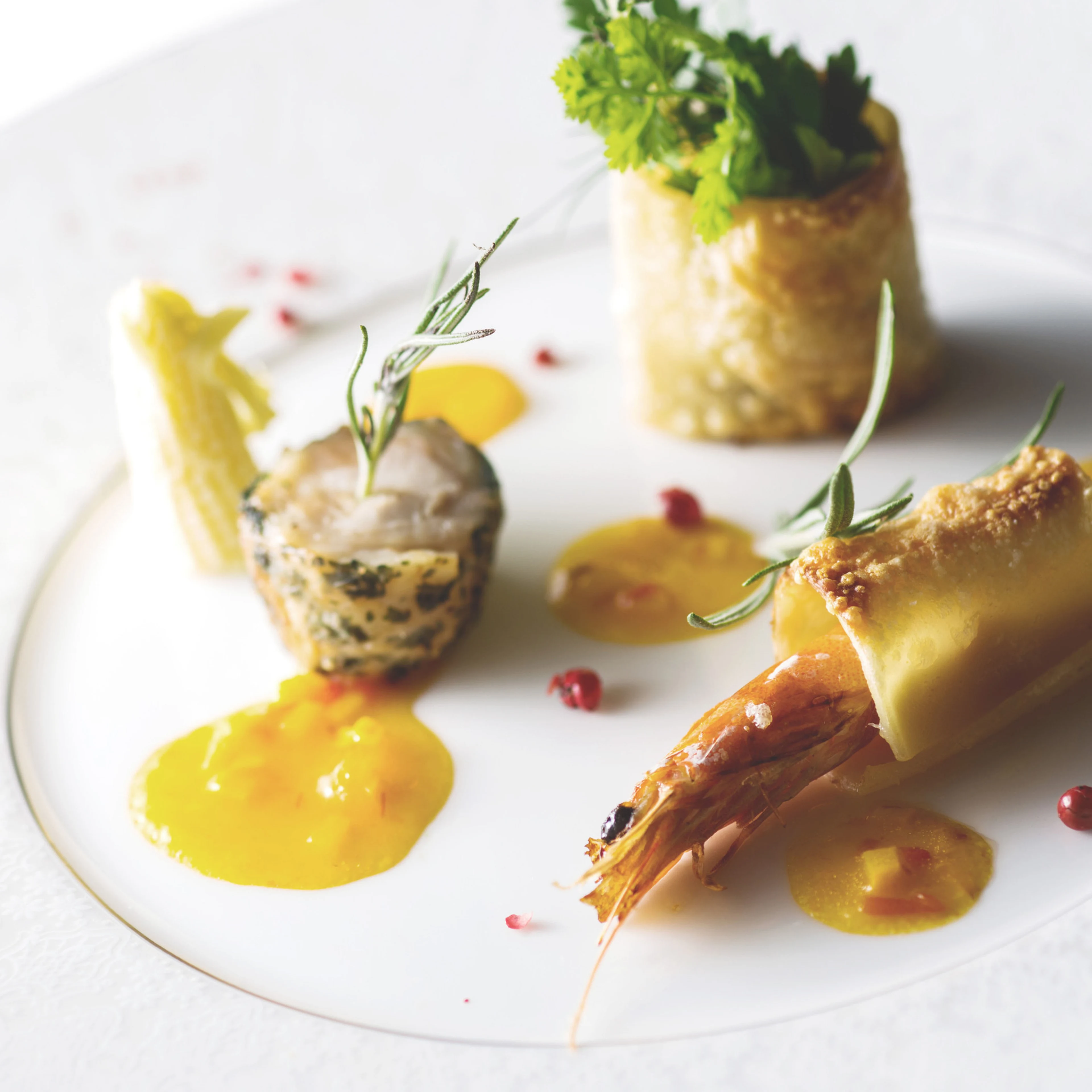 【個室確約 接待/会食プラン】高級食材を使用した洋懐石全10品+乾杯ドリンク★プライベート感重視のビジネス会食にぴったり！絶景望む個室で有意義な接待・会食を