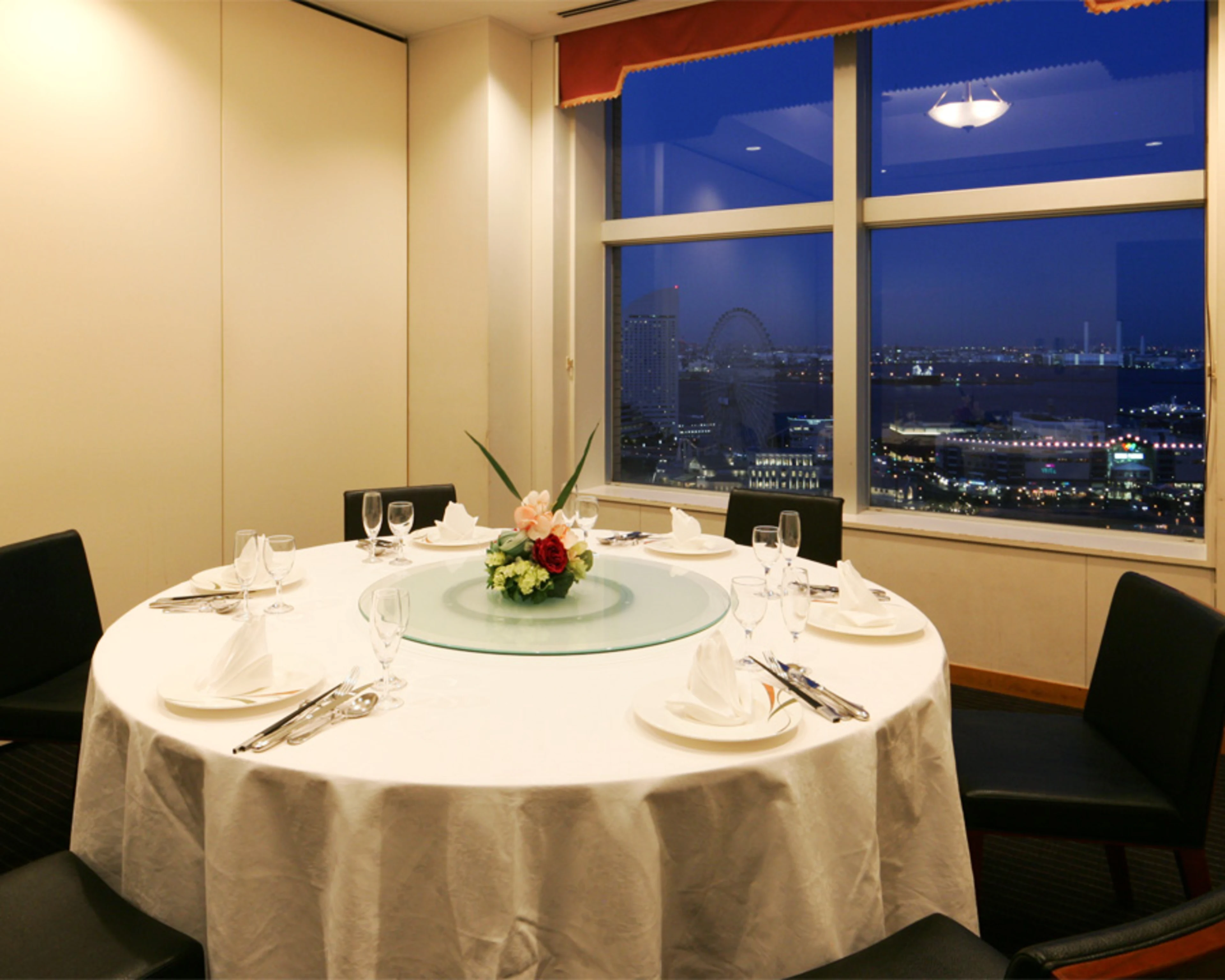 窓際の完全個室確約