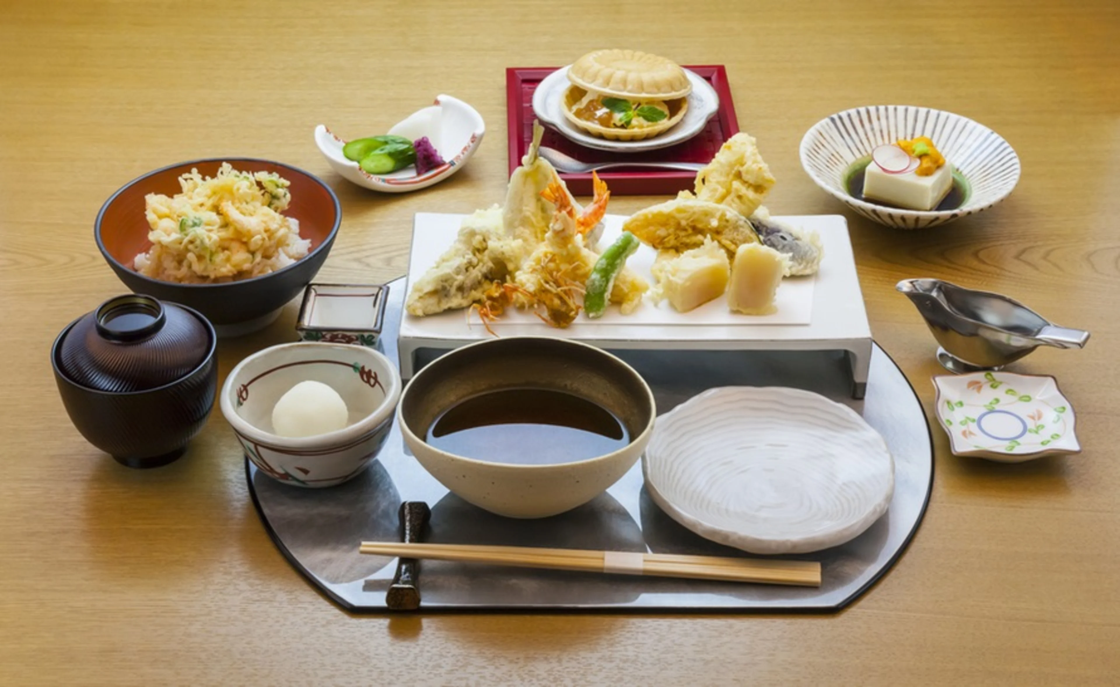 【最大6名 個室確約×結納･顔合わせプラン】お造り2種・てんぷら8種など豪華てんぷらランチコース＋乾杯スパークリング★ ホテルアラマンダ青山★趣のある店内で家族水入らずのひと時