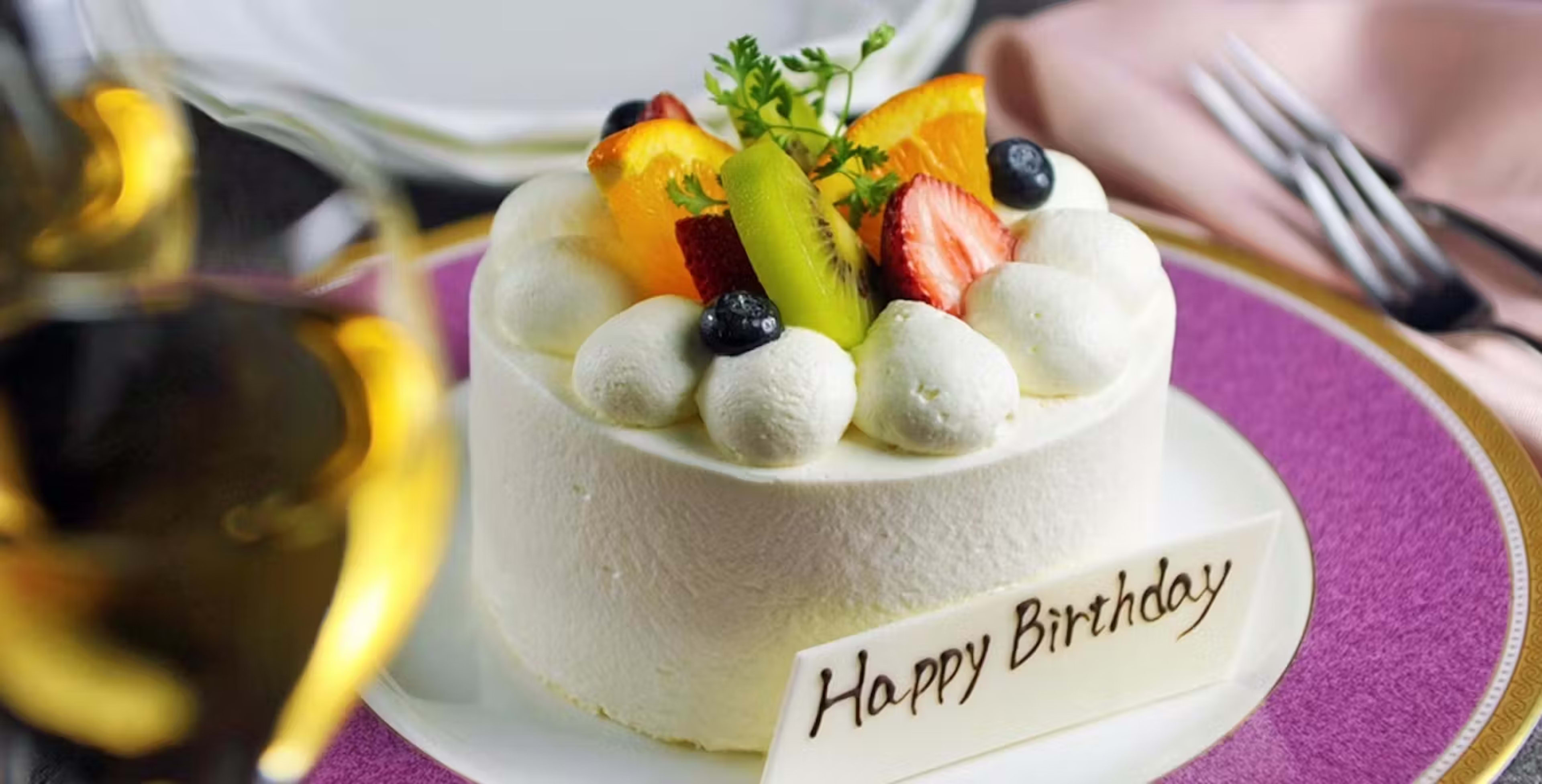 メッセージ付きホールケーキ