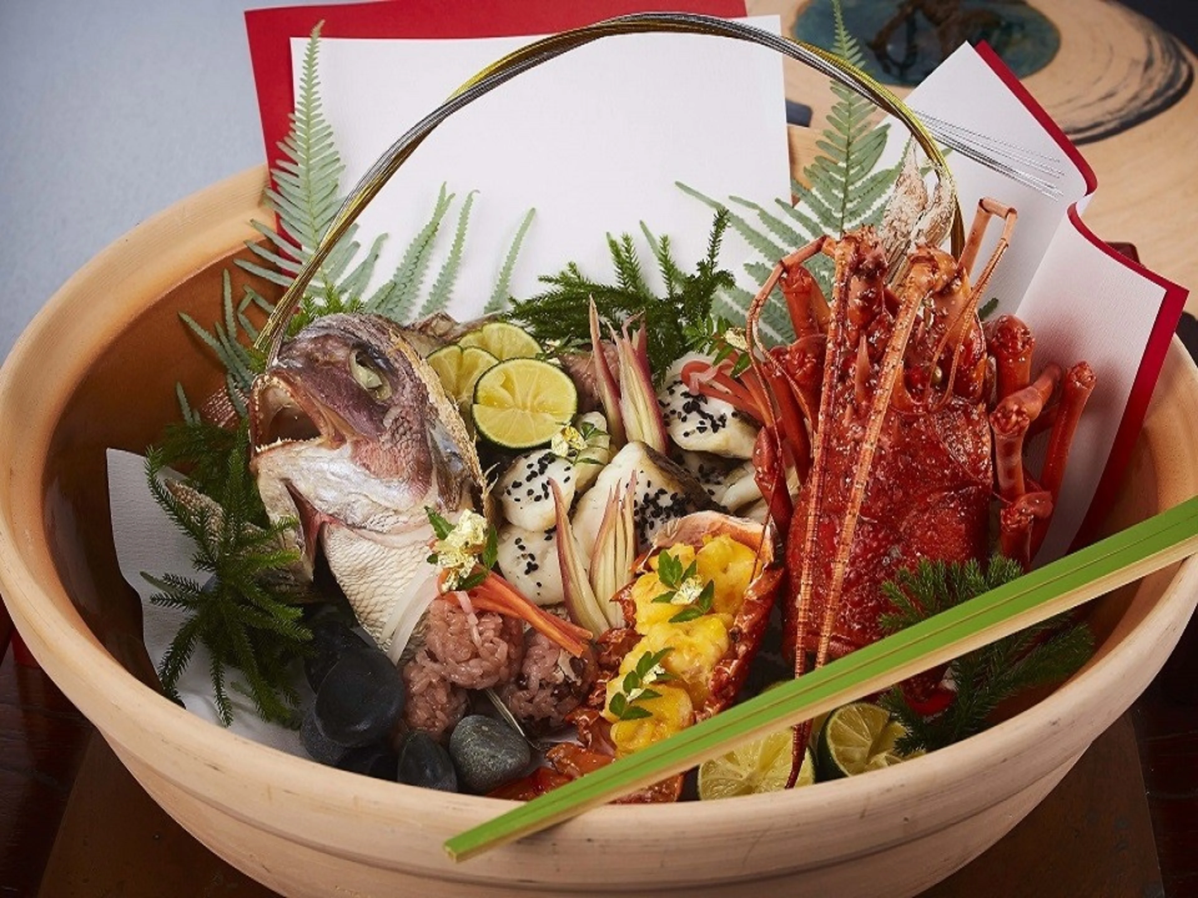 【5〜22名様 / 個室確約★ご結納・ご両家お顔合わせプラン】季節の特選食材を贅沢に味わう★心尽くしのお祝い会席＋卓上装花★ホテルモントレ大阪の和モダン空間でご両家の絆を深めるひととき