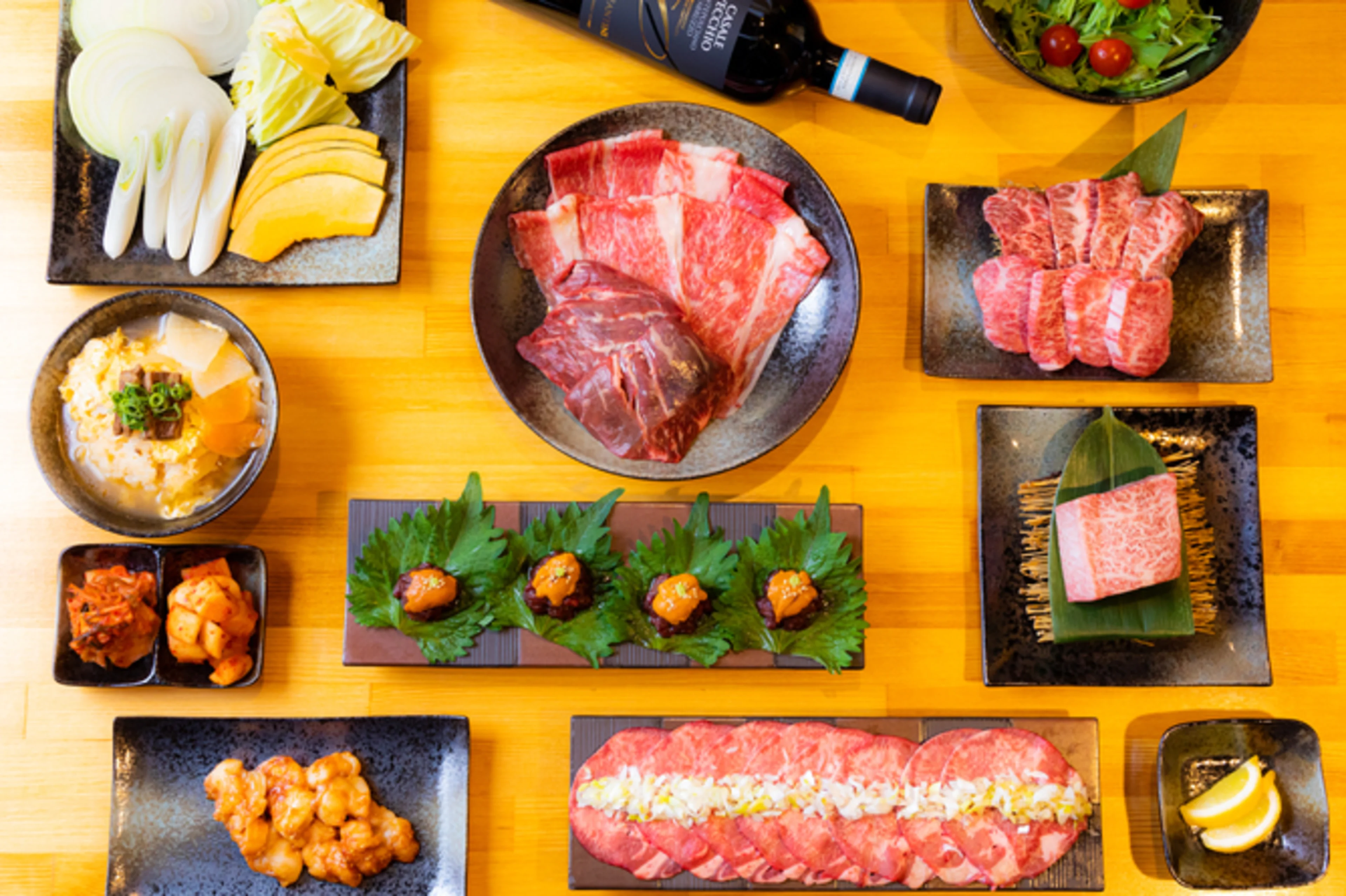 【6～14名様 個室確約／顔合わせ・結納プラン 】特選黒毛和牛ステーキ含む溶岩焼きコース+メッセージ付きプレート+飲み放題★広島の溶岩焼きで味わう極上和牛と、佳き日を彩る特別ディナー