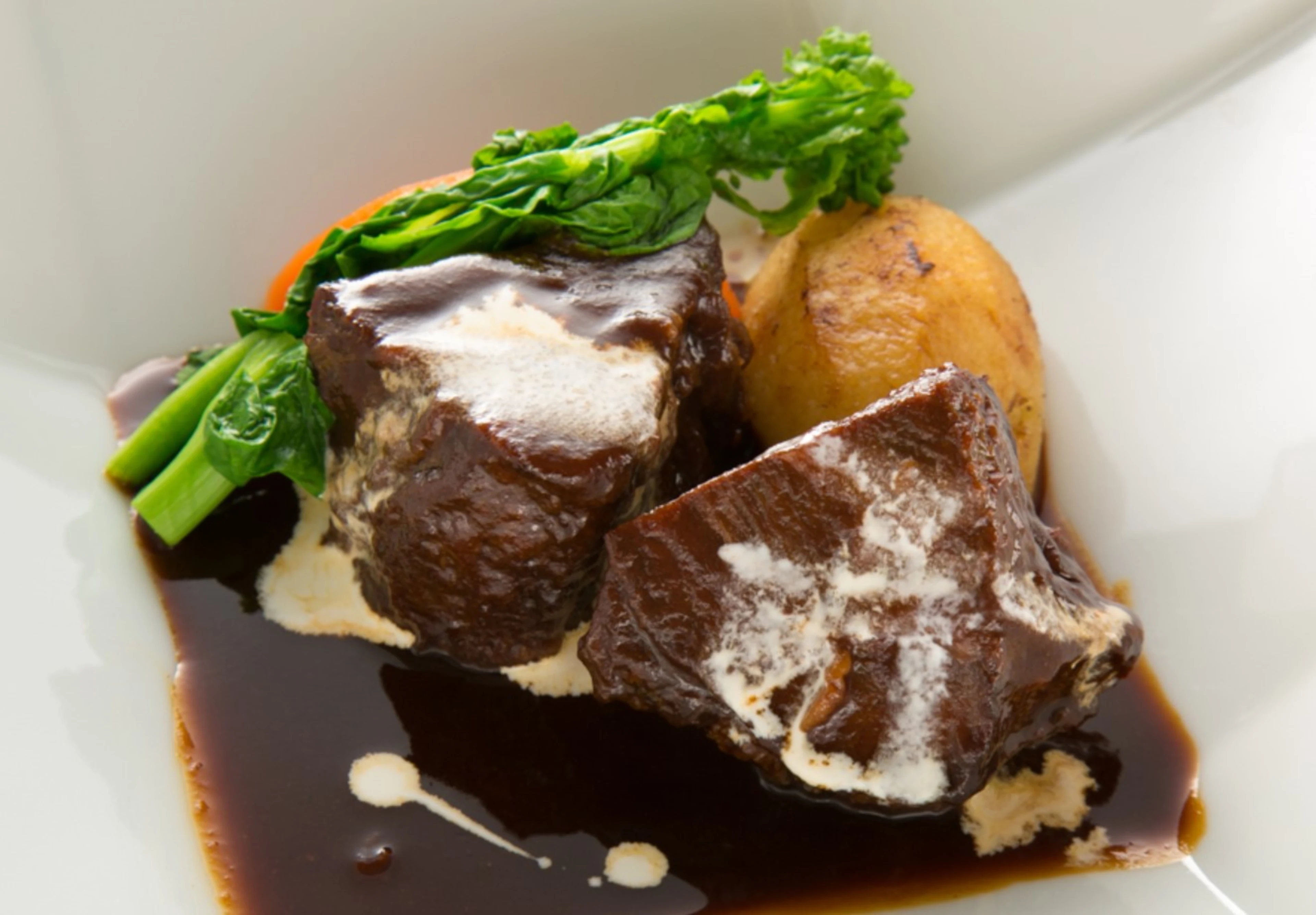 【個室確約×接待・会食/顔合わせ向けプラン】伝統と革新が光る魚介＆牛ステーキの豪華Wメインイタリアンディナー＋3時間フリードリンク＆メッセージ付きプレート★築地市場駅から徒歩1分