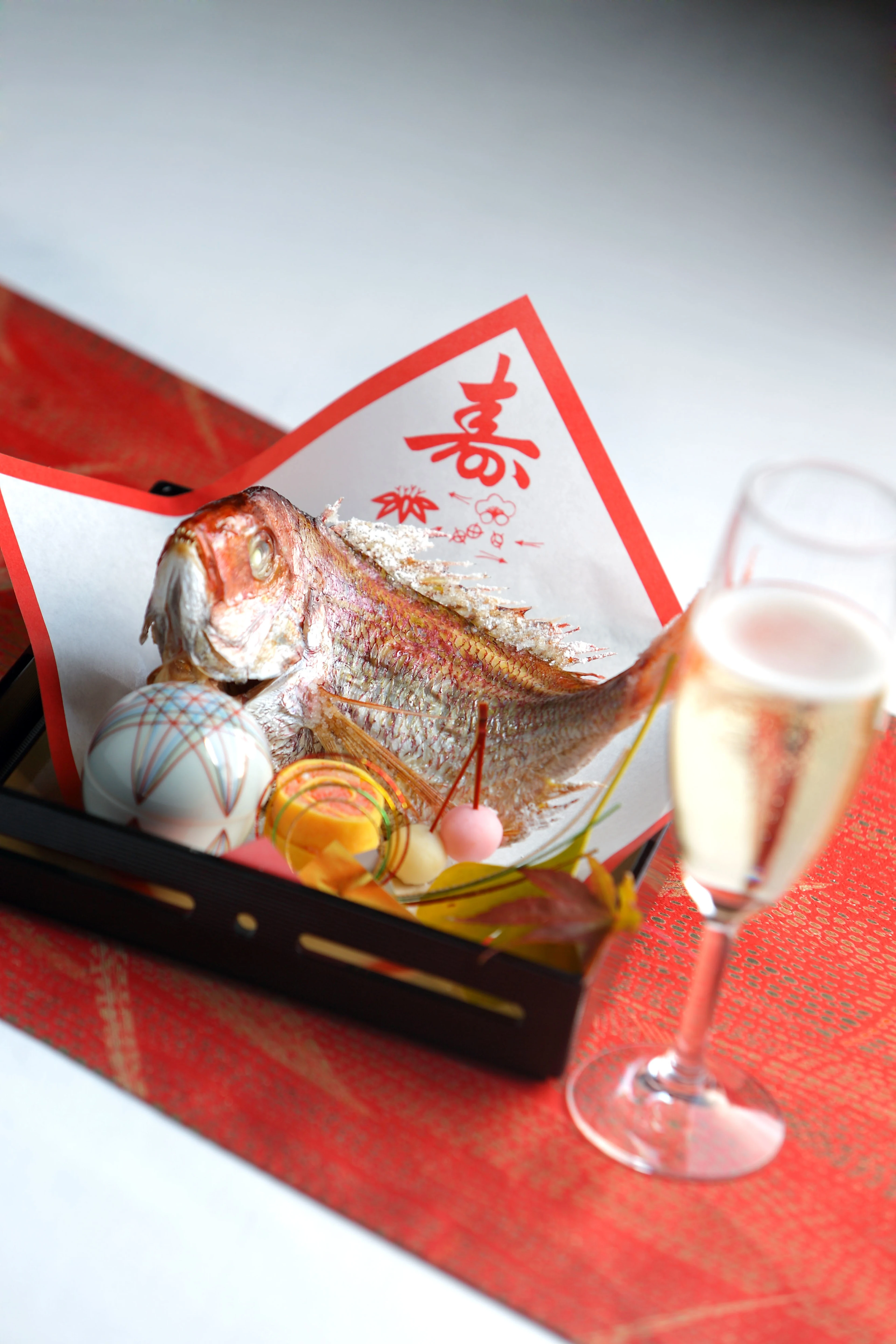 お祝い小鯛とお食い初め膳