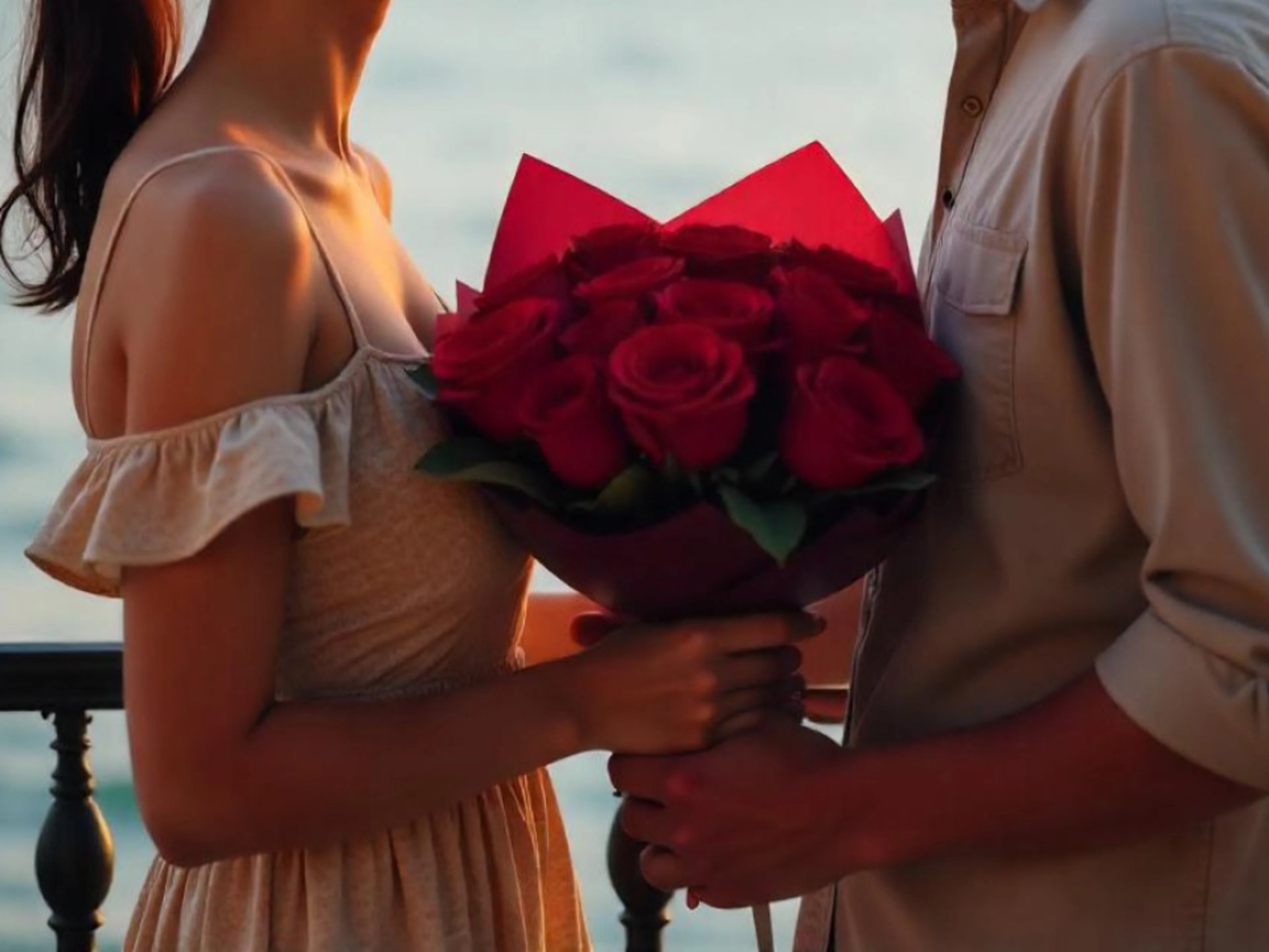 【バラの花束付★サプライズプロポーズディナー】波音が聞こえるバンケットルーム貸切（15分）★料理長渾身の会席料理＋乾杯用日本酒＋メッセージ付プレート★ホテルモントレ沖縄スパ＆リゾート