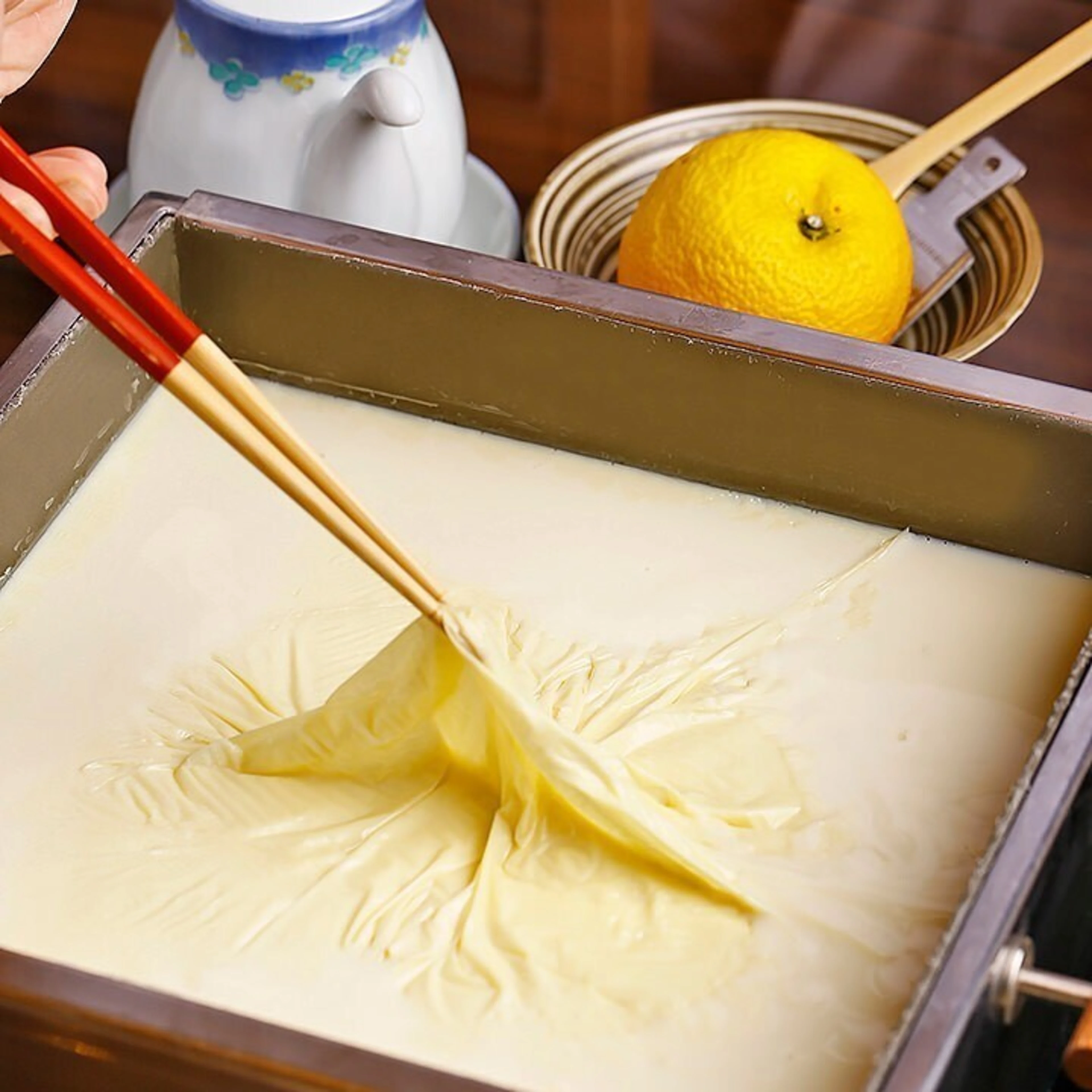 【個室確約 接待・会食プラン】四季折々の味覚を楽しむお祝い懐石～寿～★和モダンな個室で出来立て湯葉と豆腐を堪能★ゲストとのお集りにも最適な泉ヶ丘駅より徒歩5分