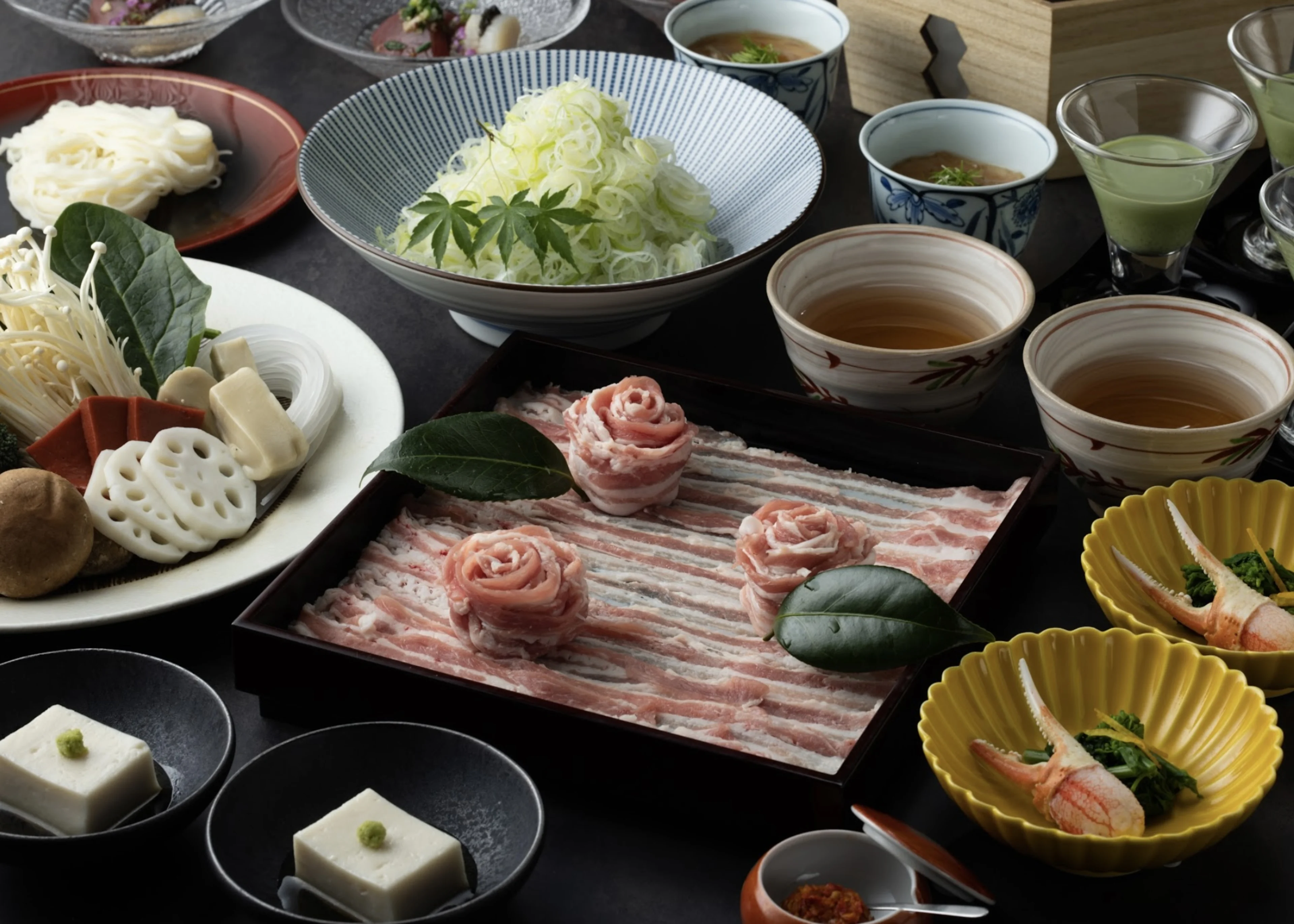 【最大8名 個室確約×顔合わせ・結納プラン】個別鍋でいただく厳選豚肉の出汁しゃぶ会席★京橋駅から徒歩2分★清潔感のある完全個室で家族の絆を深めるひととき