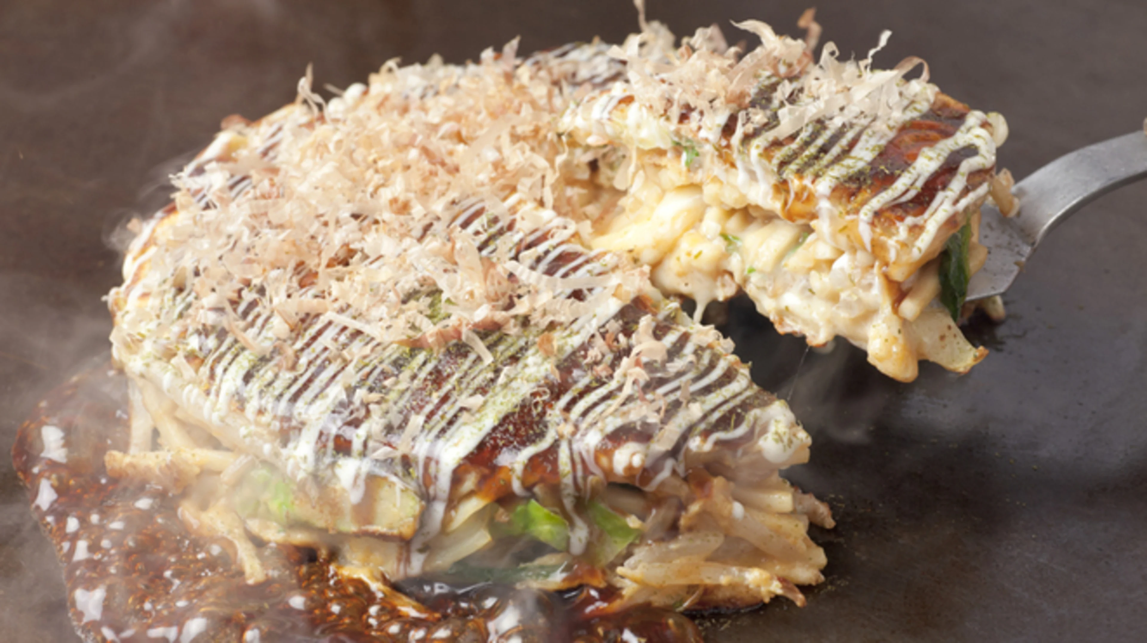 【アニバーサリープラン】活あわびや国産黒毛和牛ステーキ、お好み焼など全7品★高級ホテルのレストランで華やかにお祝い