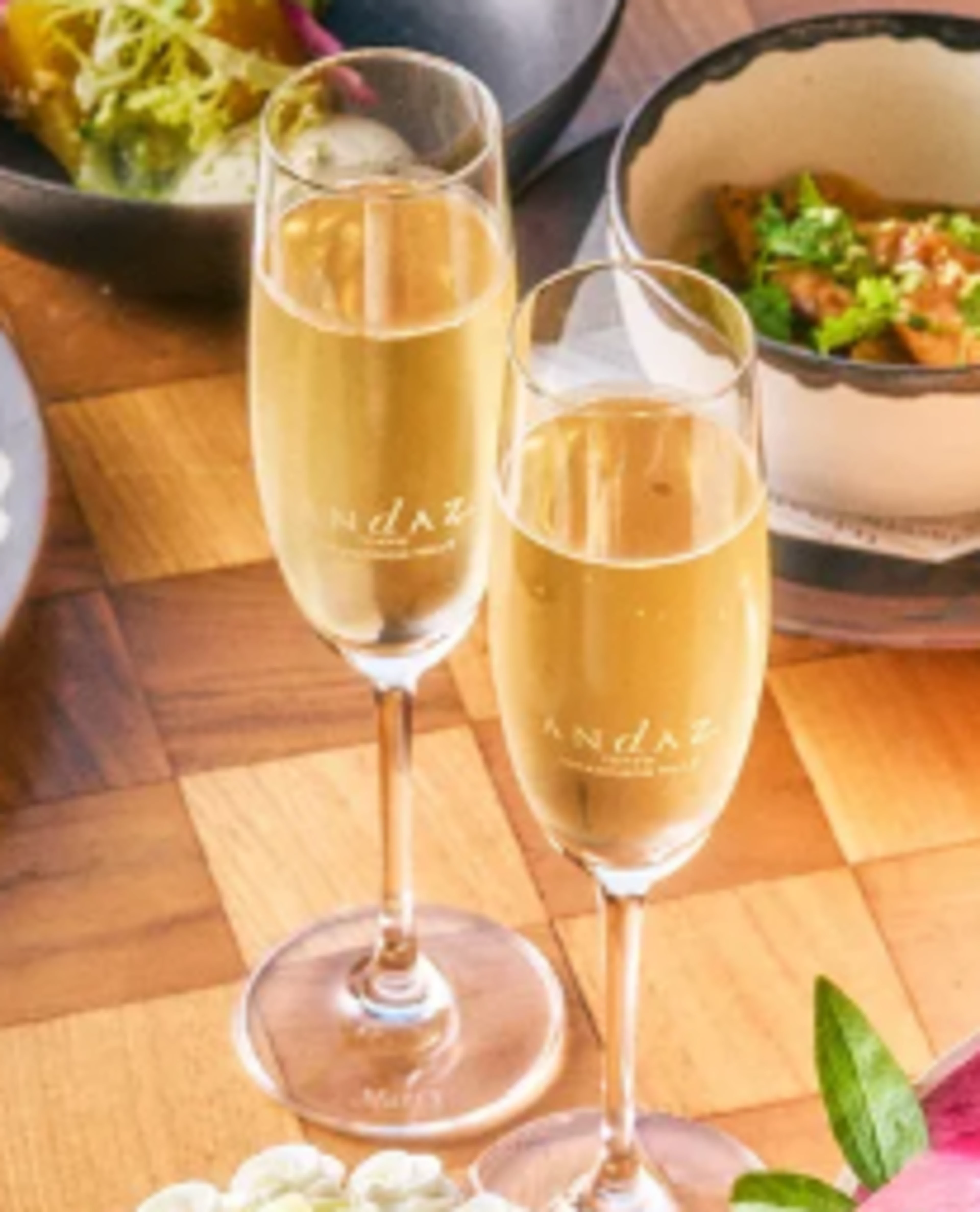 シャンパンペアグラス