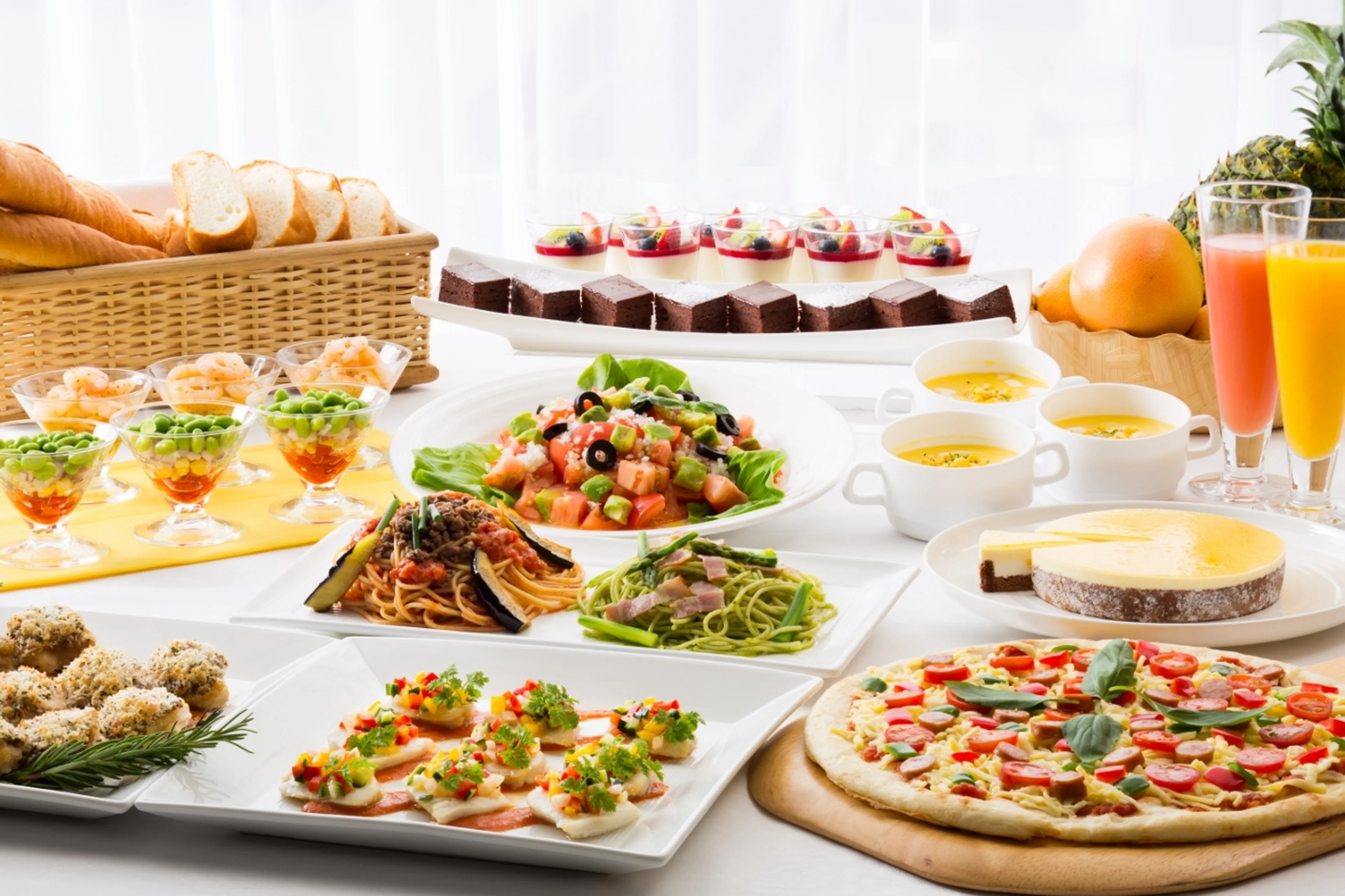 シェフこだわりの贅沢ランチビュッフェ