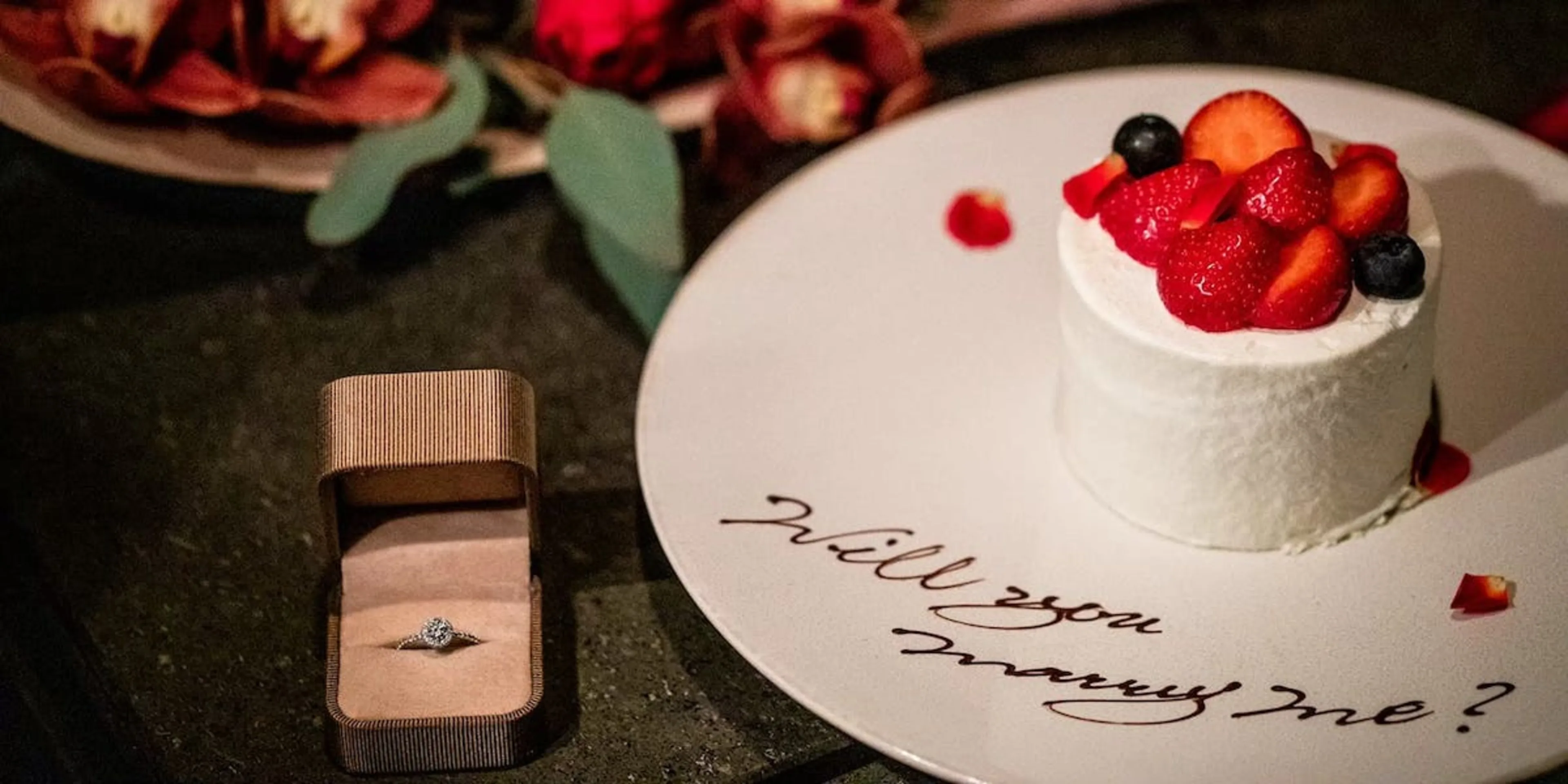 【12月20,21,24,25日 / Anny 限定★クリスマスディナープロポーズプラン】クリスマス限定ディナーコース＋ブライダルフェア予約特典＋専任プロポーズコンシェルジュによるサポート付き★博多の洗練されたリゾートホテルで忘れられない一夜を★