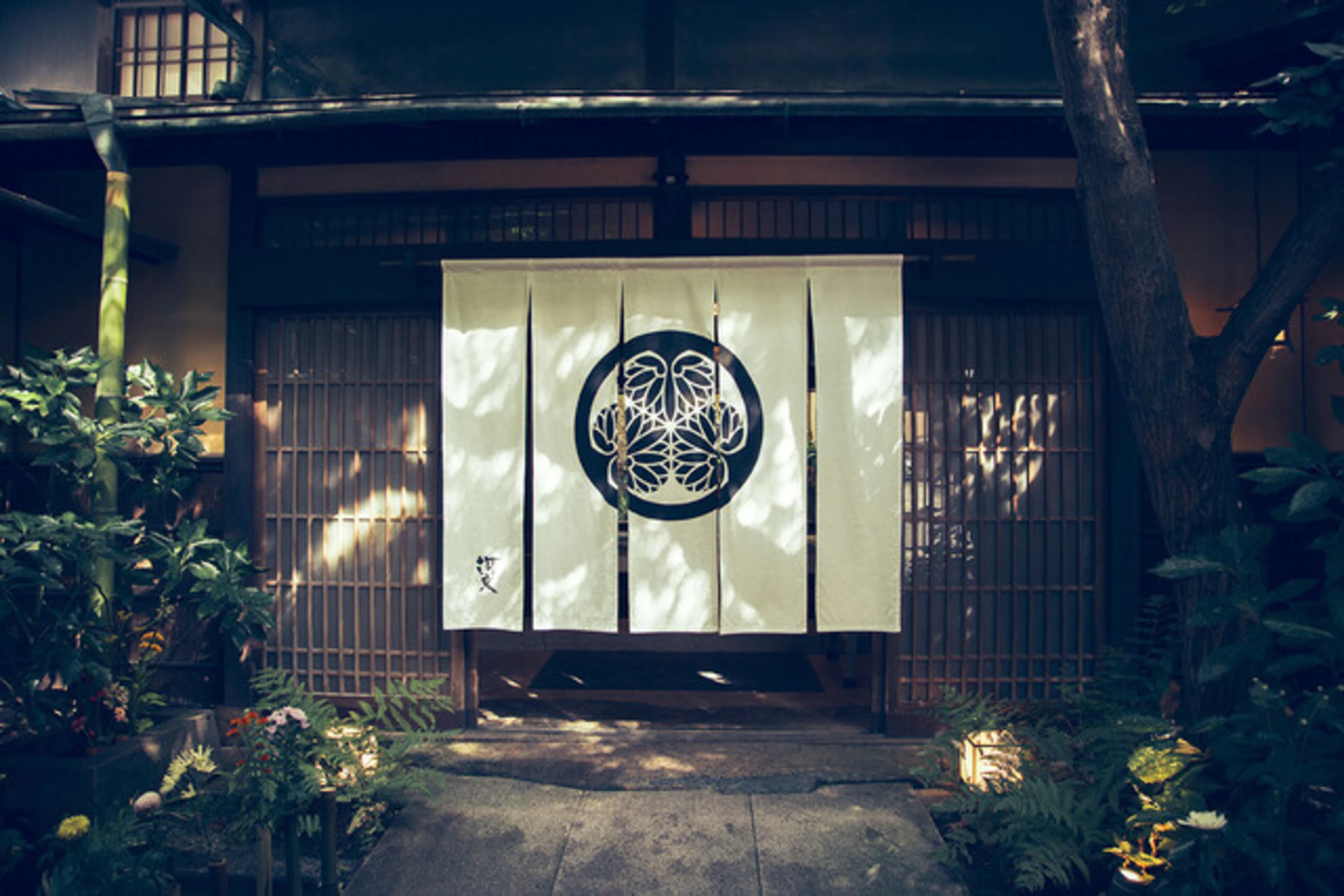 最大12名様【個室確約/結納・顔合わせプラン】丸の内駅から徒歩5分★伝統と創意が織りなす極上の会席料理＋フリードリンク★400年の歴史を誇る名古屋最古の料亭