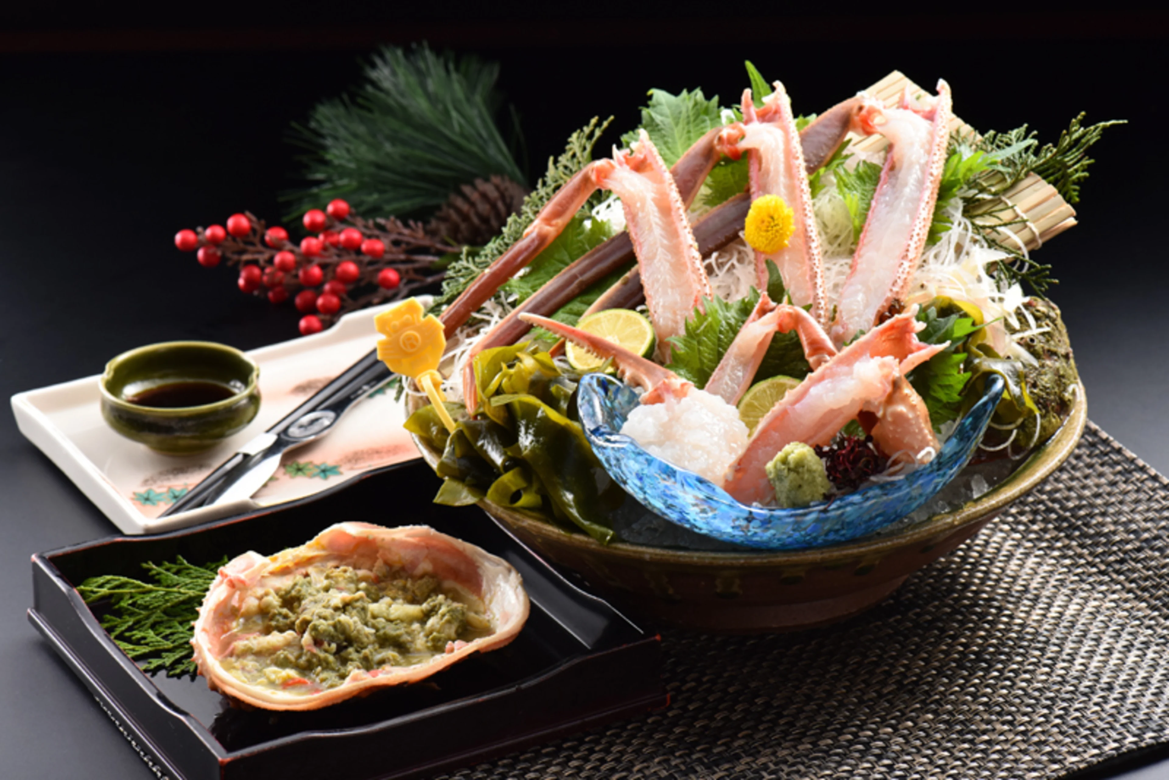 【最大24名◆個室確約 接待・会食ランチプラン】一杯の越前黄金蟹をまるごと楽しむ贅沢コース全3種★福井の海辺でもてなす特別なひととき