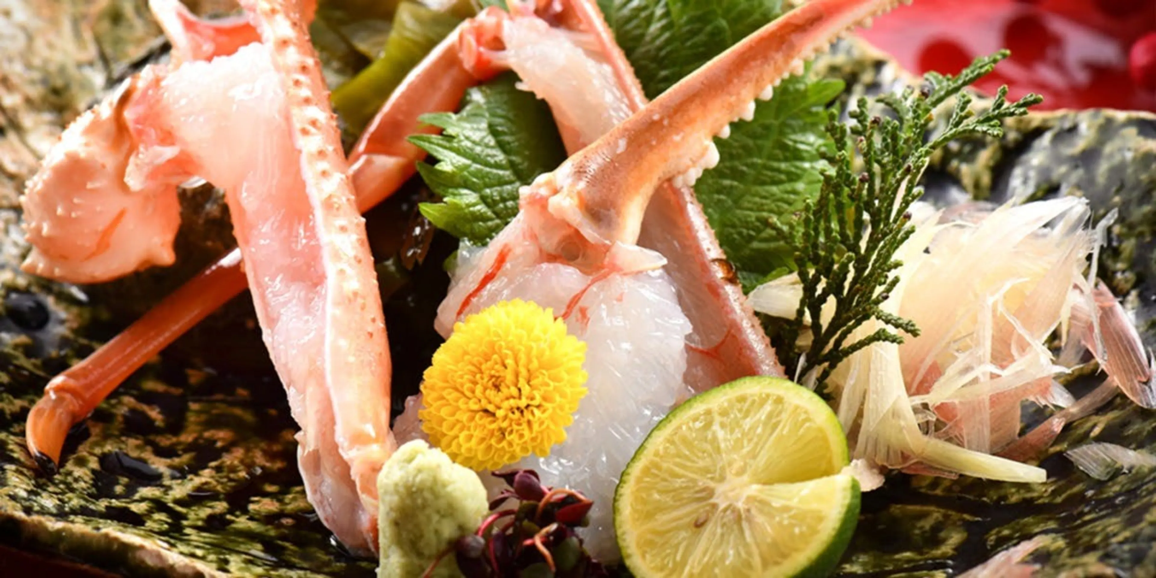 【最大24名◆個室選択可 大人数のお祝いプラン】越前黄金蟹を堪能する季節のごちそうコース全3種★福井の海景色と祝う特別ランチ