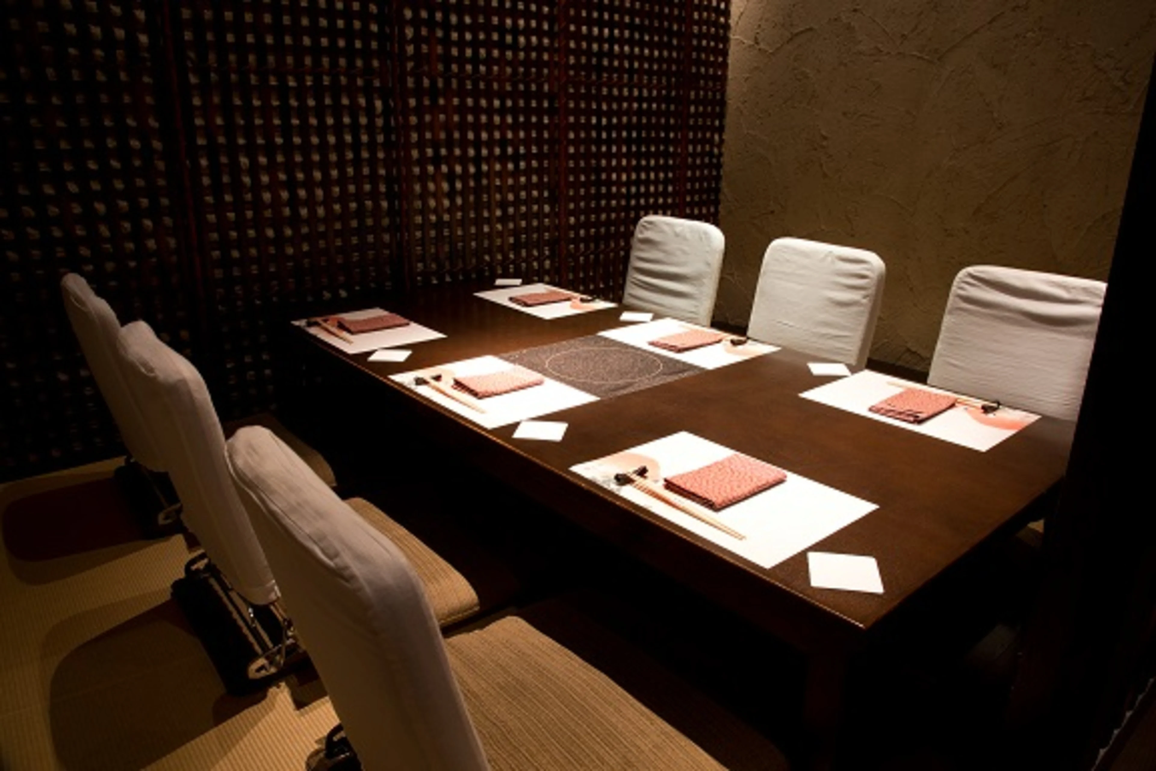 土日祝限定【個室確約/アニバーサリーランチプラン】選べる豪華お祝い会席全3種★旬の味覚とともに楽しむ至福の記念日★東京駅・二重橋駅直結★