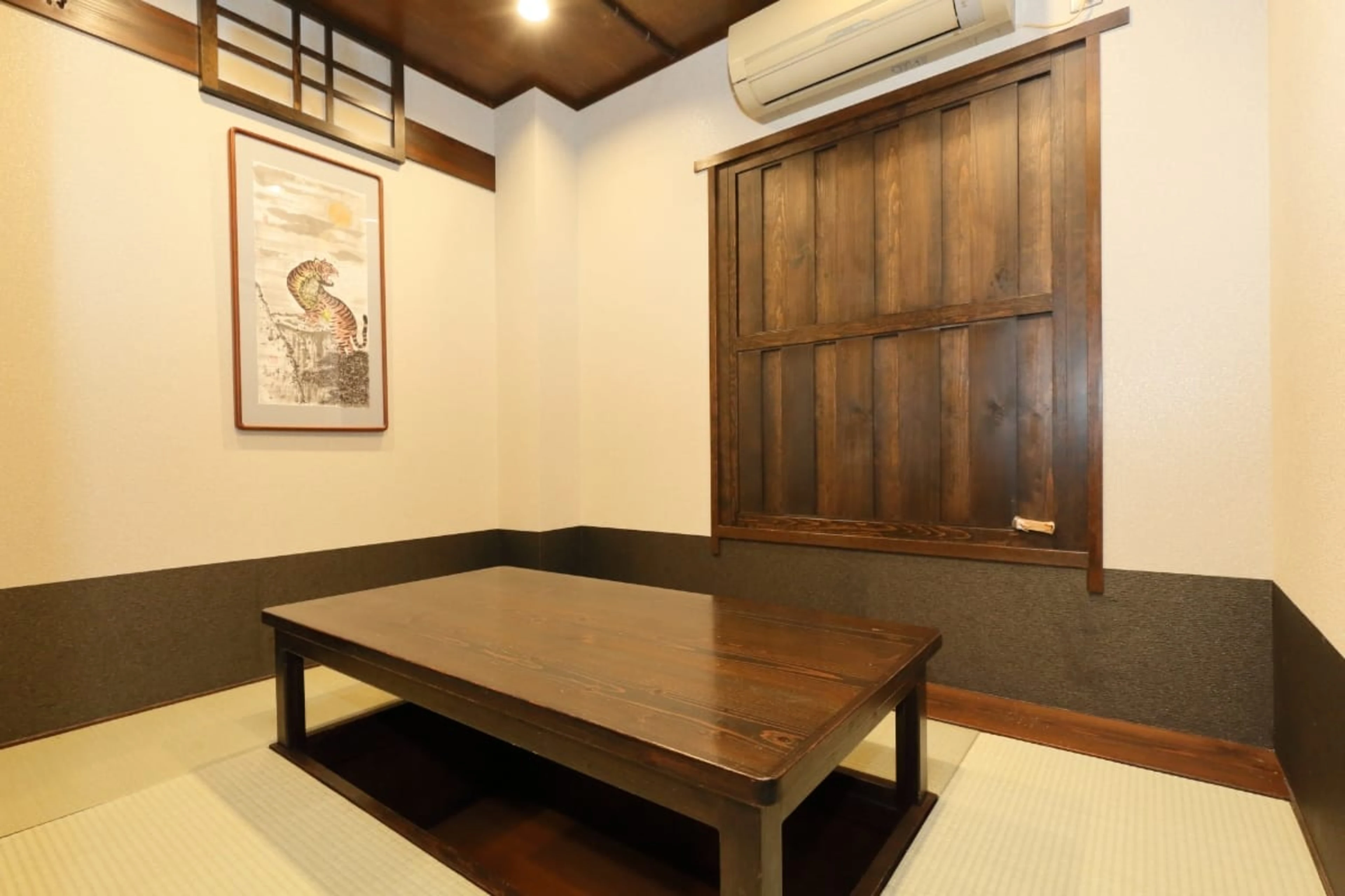 カウンター・テーブル・個室