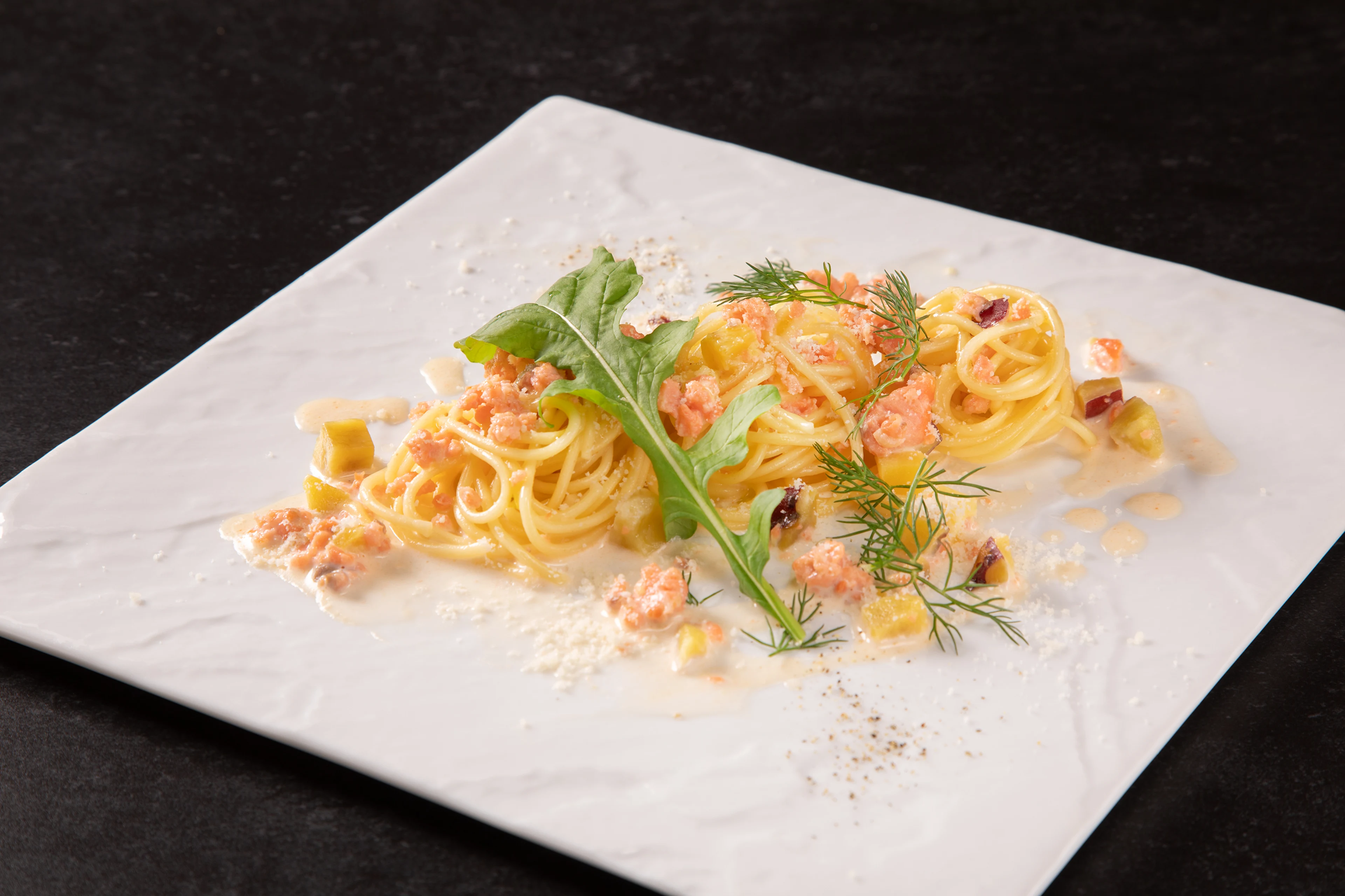 【アニバーサリーランチプラン】魚料理＆肉料理で彩る本格イタリアン全5品＋乾杯スパークリングワイン＋メッセージ付きデザートプレート★大切な瞬間を彩る特別なランチ★