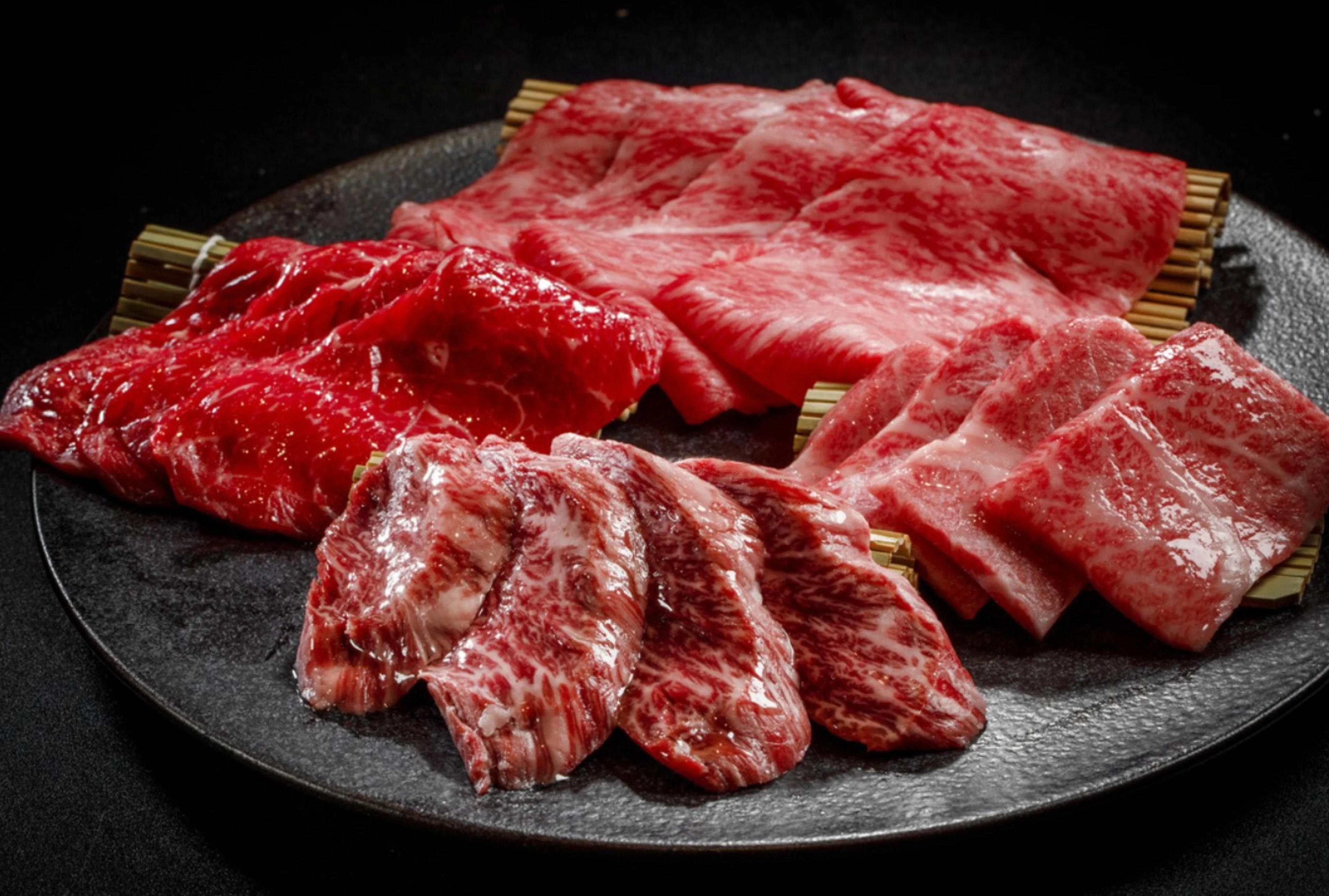 【最大4名×お祝いプラン×期間限定・TENプレミアムコース】全席完全個室・タン、ハラミなど厳選部位や肉刺し、すき焼き等で和牛を堪能する極上焼肉ディナー★六本木駅から徒歩8分