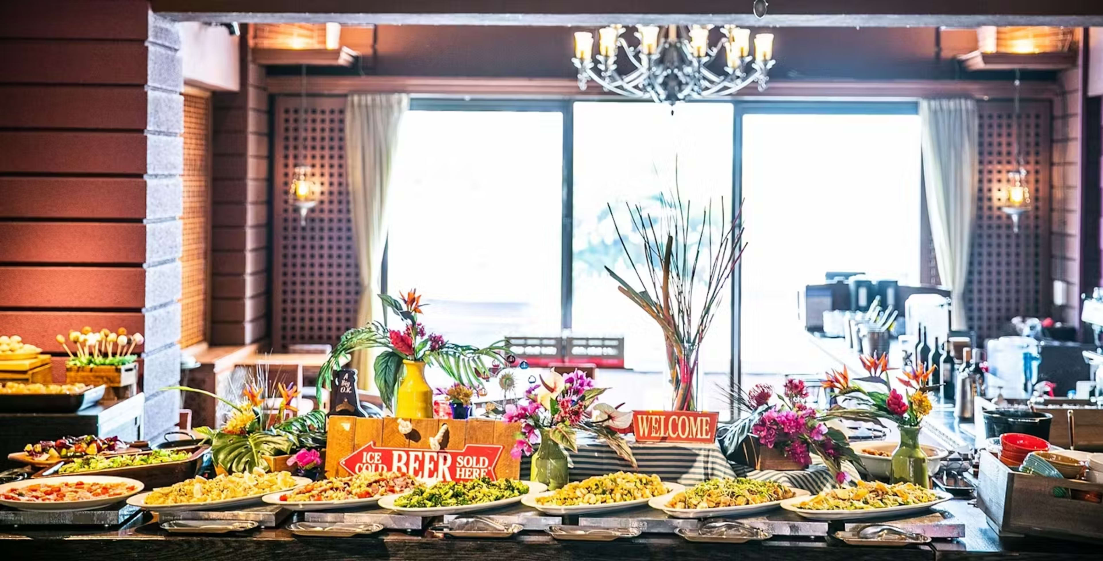 【平日限定 アニバーサリーランチプラン】旬の食材がたっぷりと楽しめるルイガンズビュッフェ★リゾート感溢れる福岡のTHE LUIGANSで極上のひとときを★