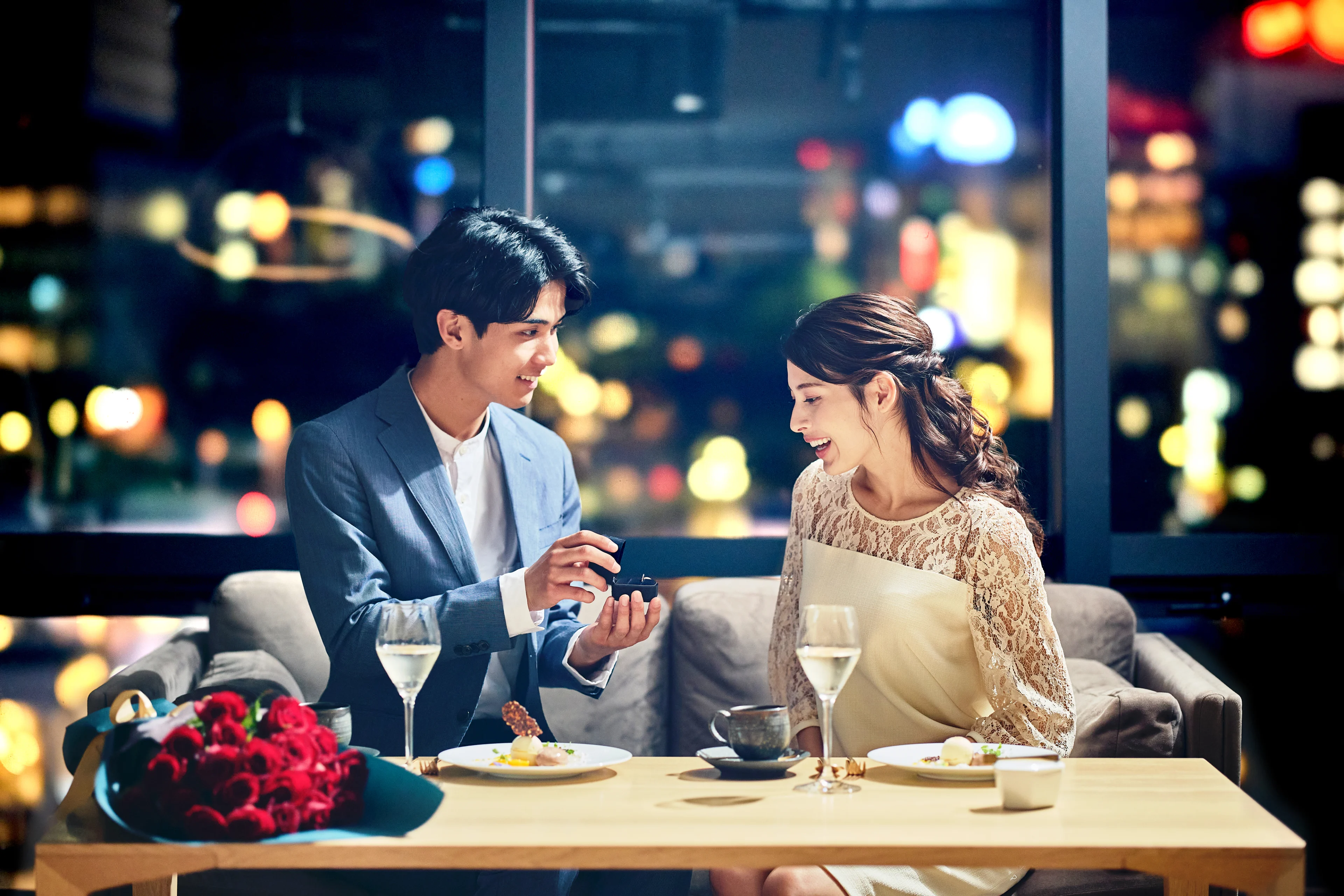 108本バラの花束