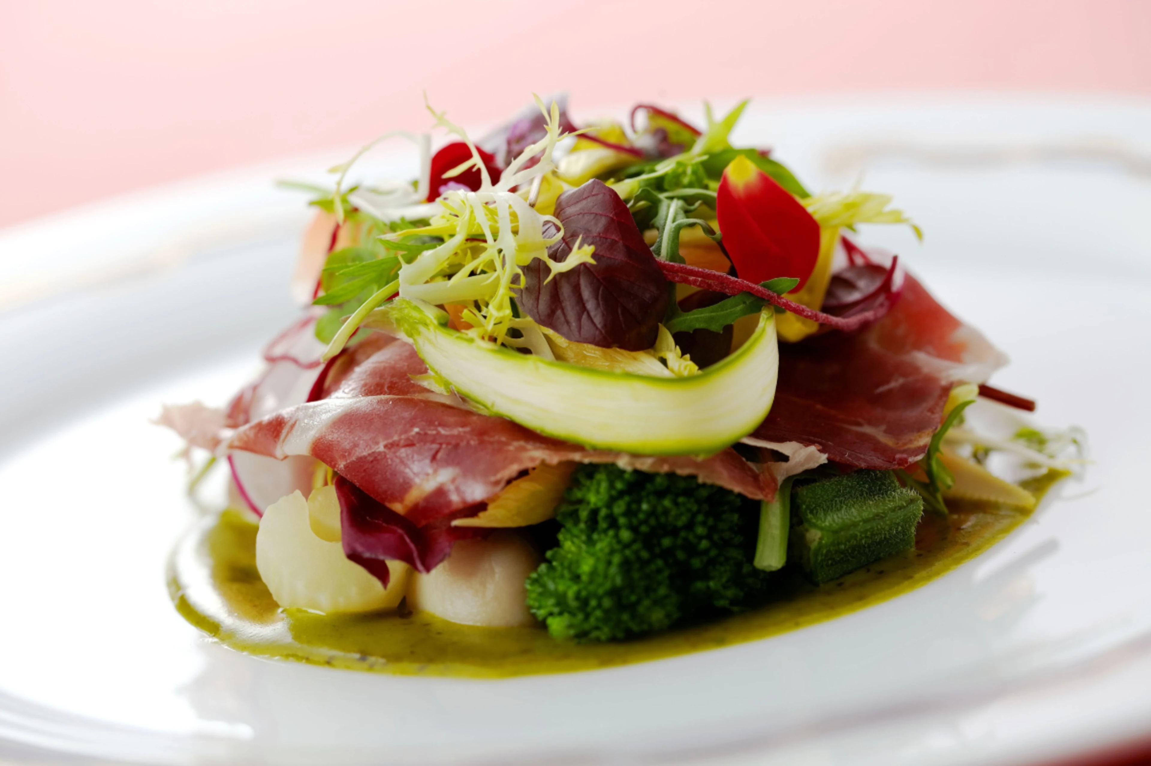 【アニバーサリーランチプラン】シェフお任せフレンチフルコース＋シャンパン1杯＋ミニホールケーキ★広大な横浜港の景色を眺めながら優雅なアニバーサリー