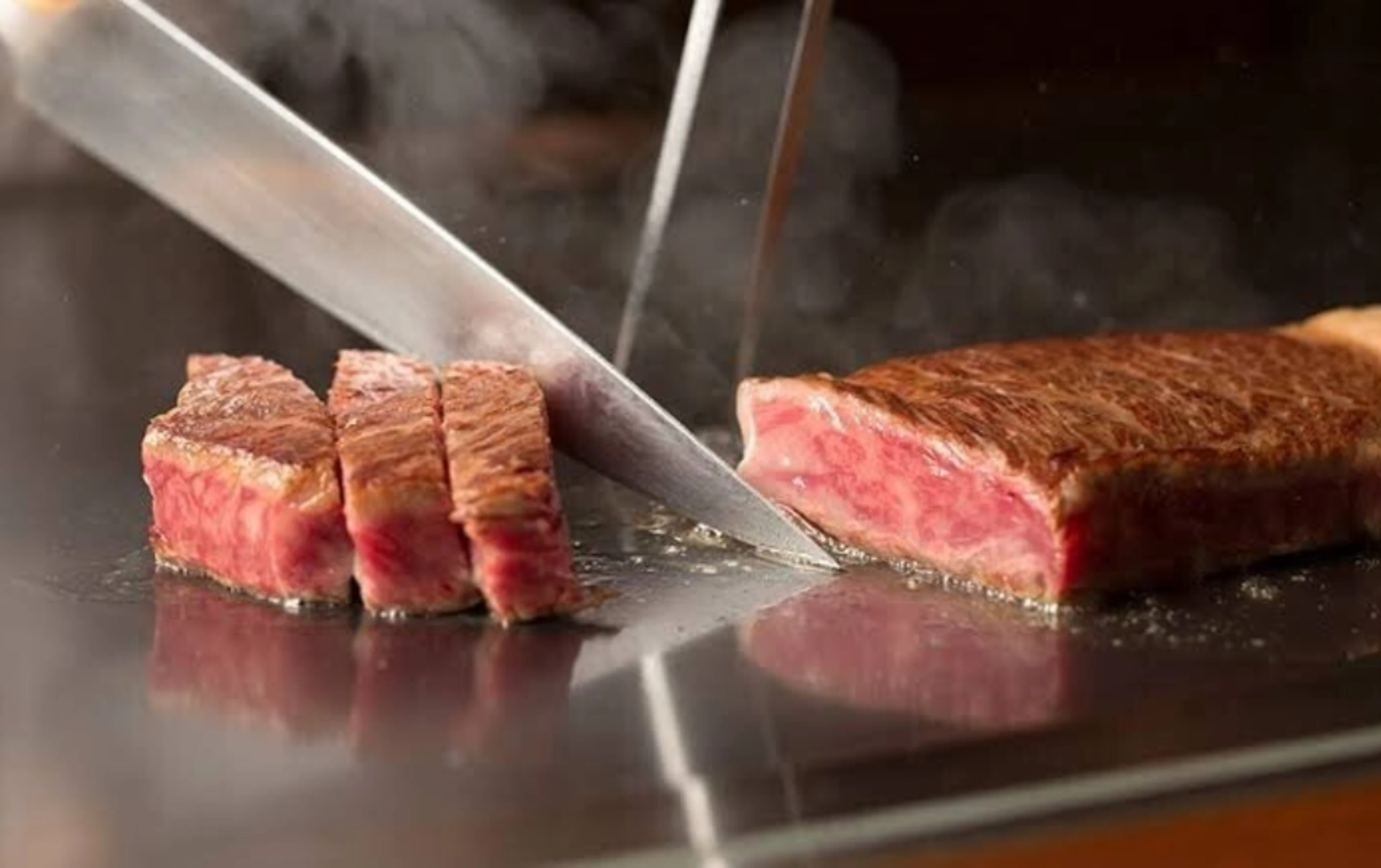 【最大６名×お祝いプラン】目の前で焼き上げる極上ステーキ×オマール海老含む全8品★メッセージ付きプレートorメッセージ付きホールケーキ＋乾杯スパークリング付★肥後橋で祝う特別なひととき