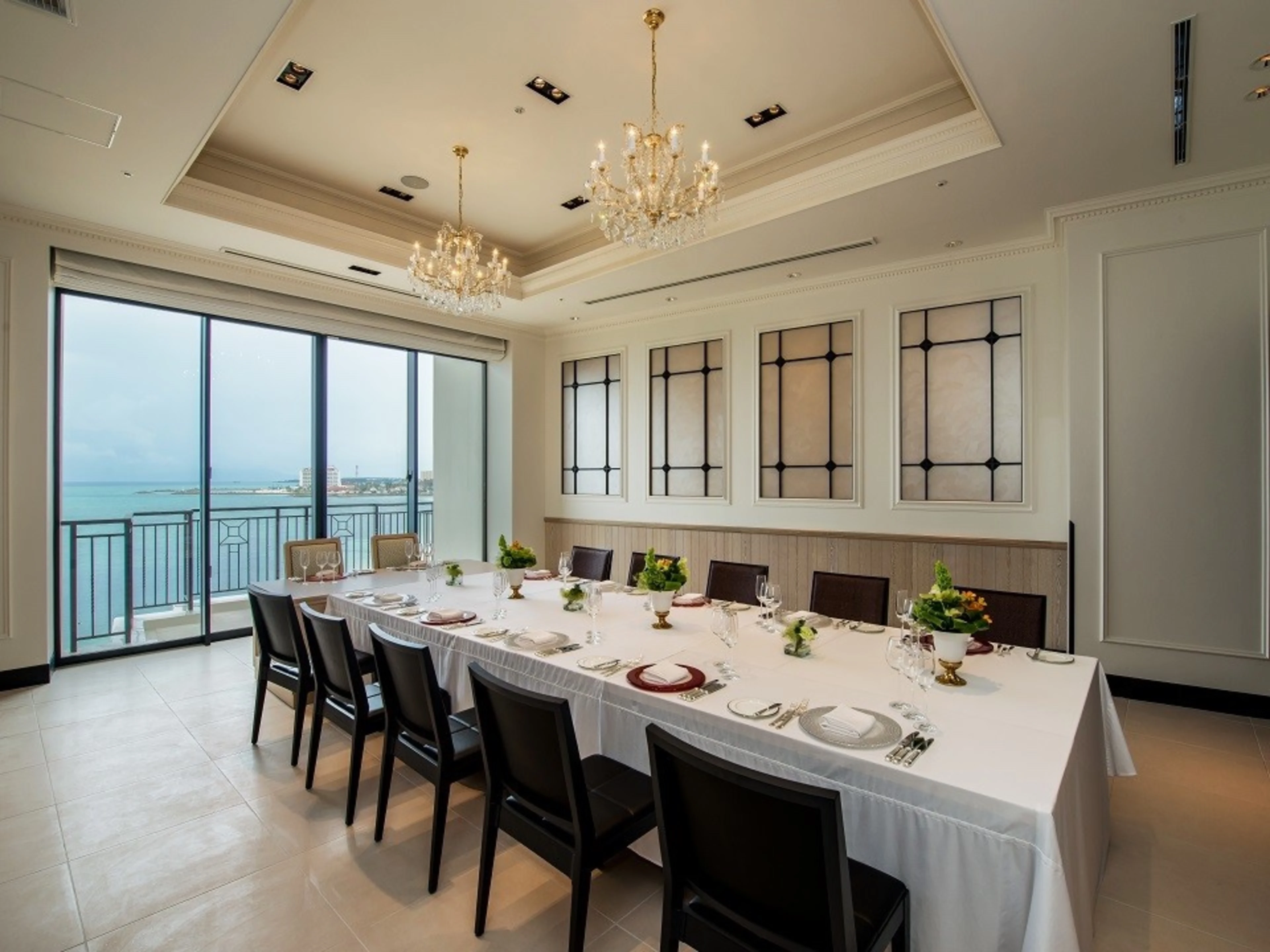 【最大20名様 1日1組限定★海を望む個室確約 / ご両家お顔合わせプラン】沖縄のエッセンスを感じる本格フレンチコース＋乾杯ドリンク★ホテルモントレ沖縄スパ＆リゾート