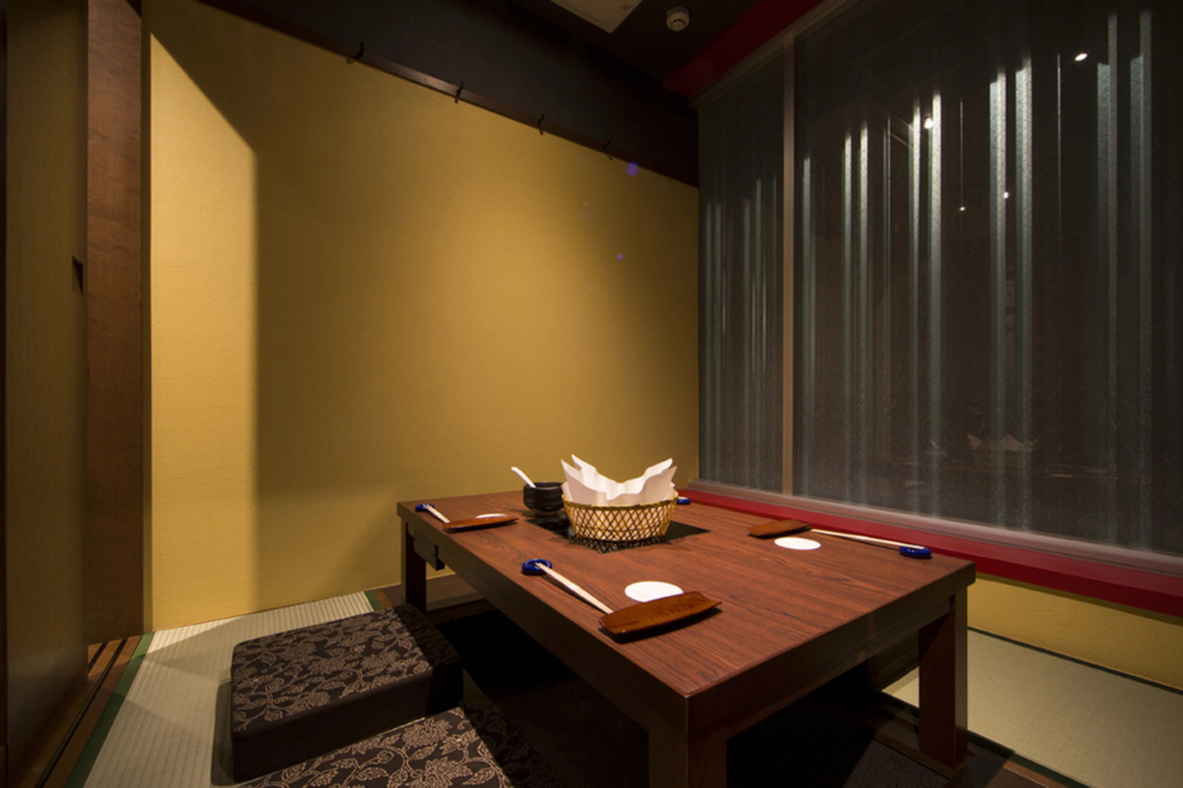 個室（掘りごたつ）