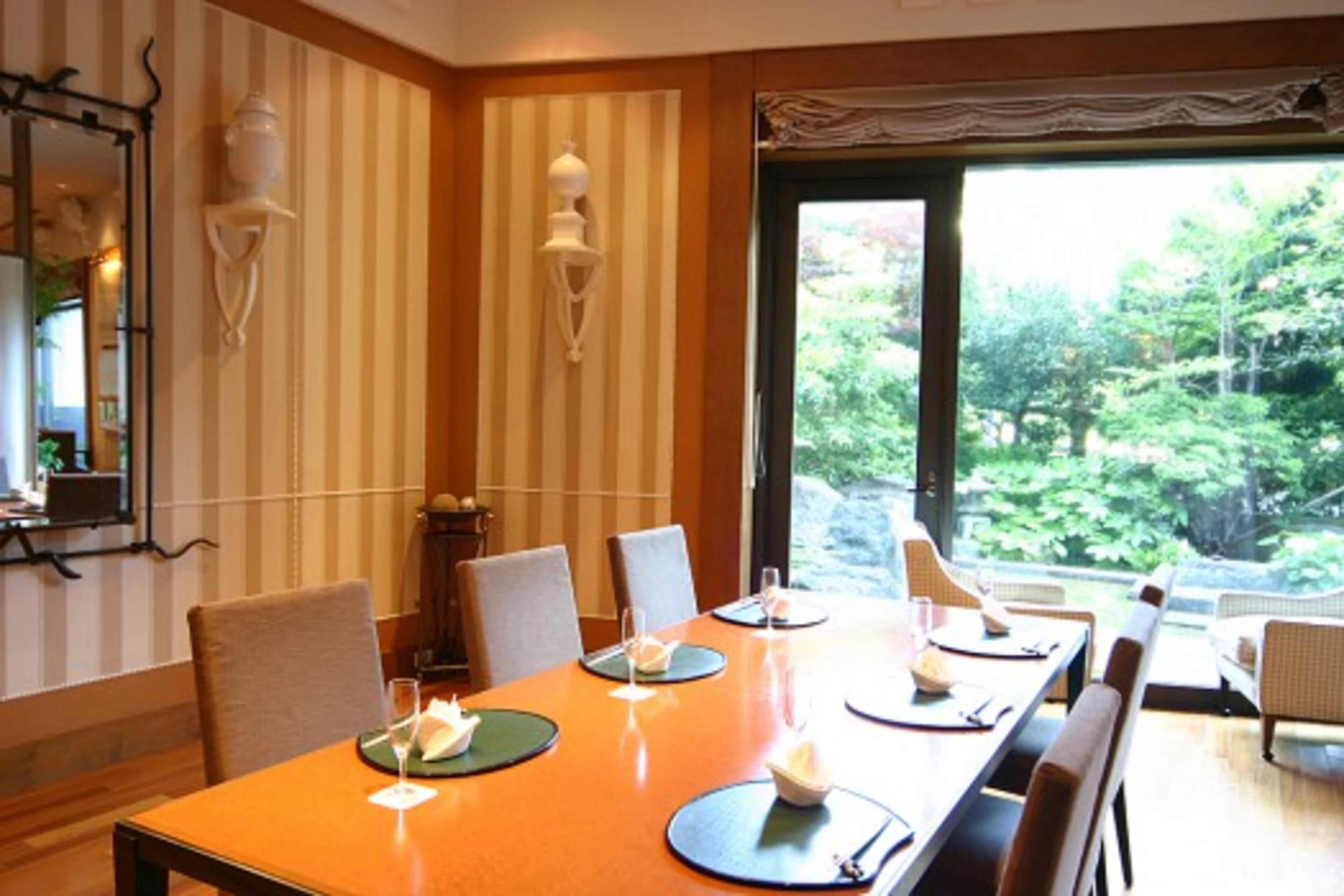 1日1席限定【〜8名様★半個室確約/お顔合わせランチプラン】旬の食材と職人技が光る会席料理＋乾杯スパークリング付き★海浜幕張駅から徒歩4分★