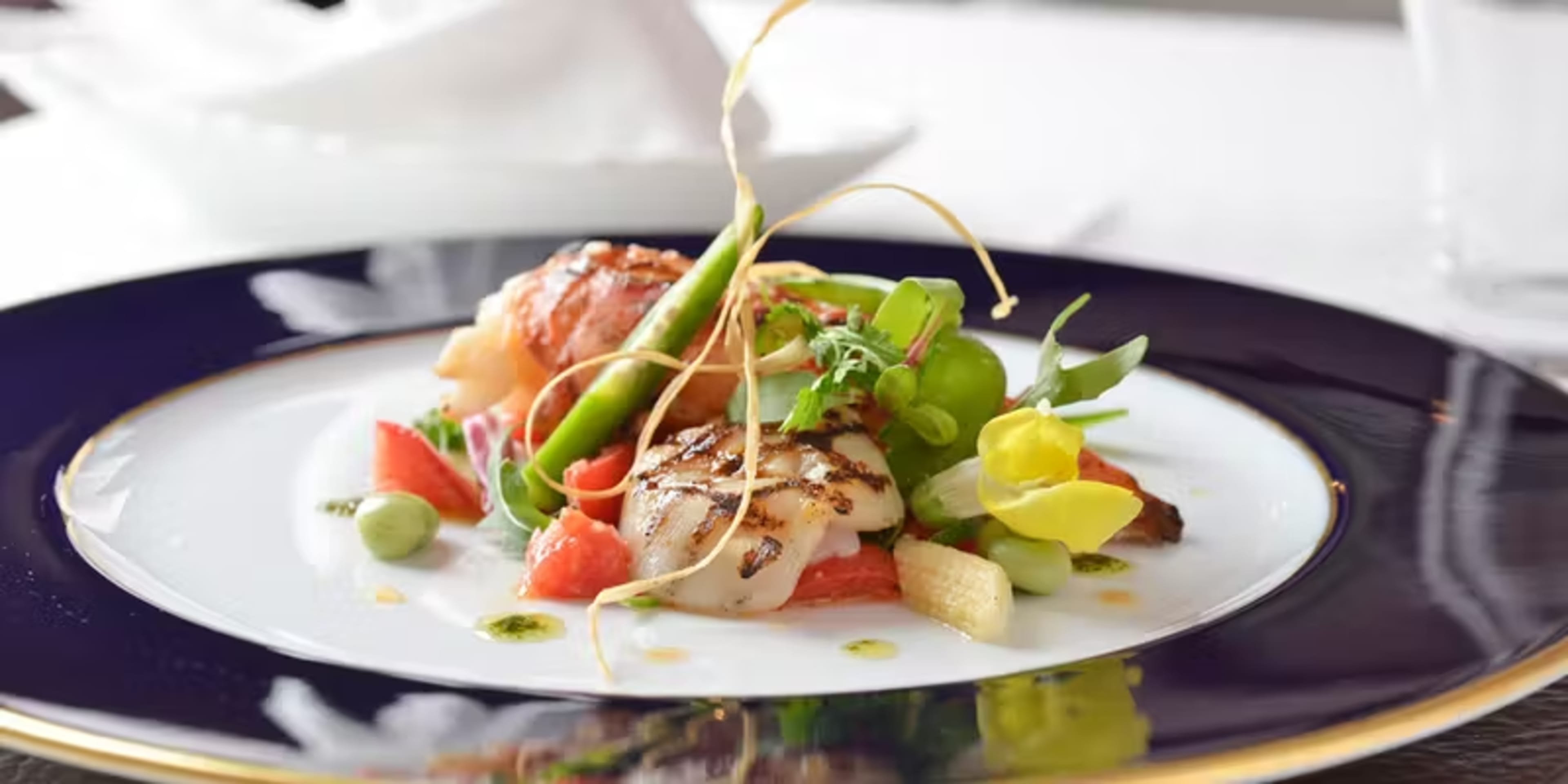 【アニバーサリープラン】豪華Wメインのイタリアンディナーコース全9品＋メッセージプレート付き★みなとみらいの開放的な空間で祝う特別なひととき★