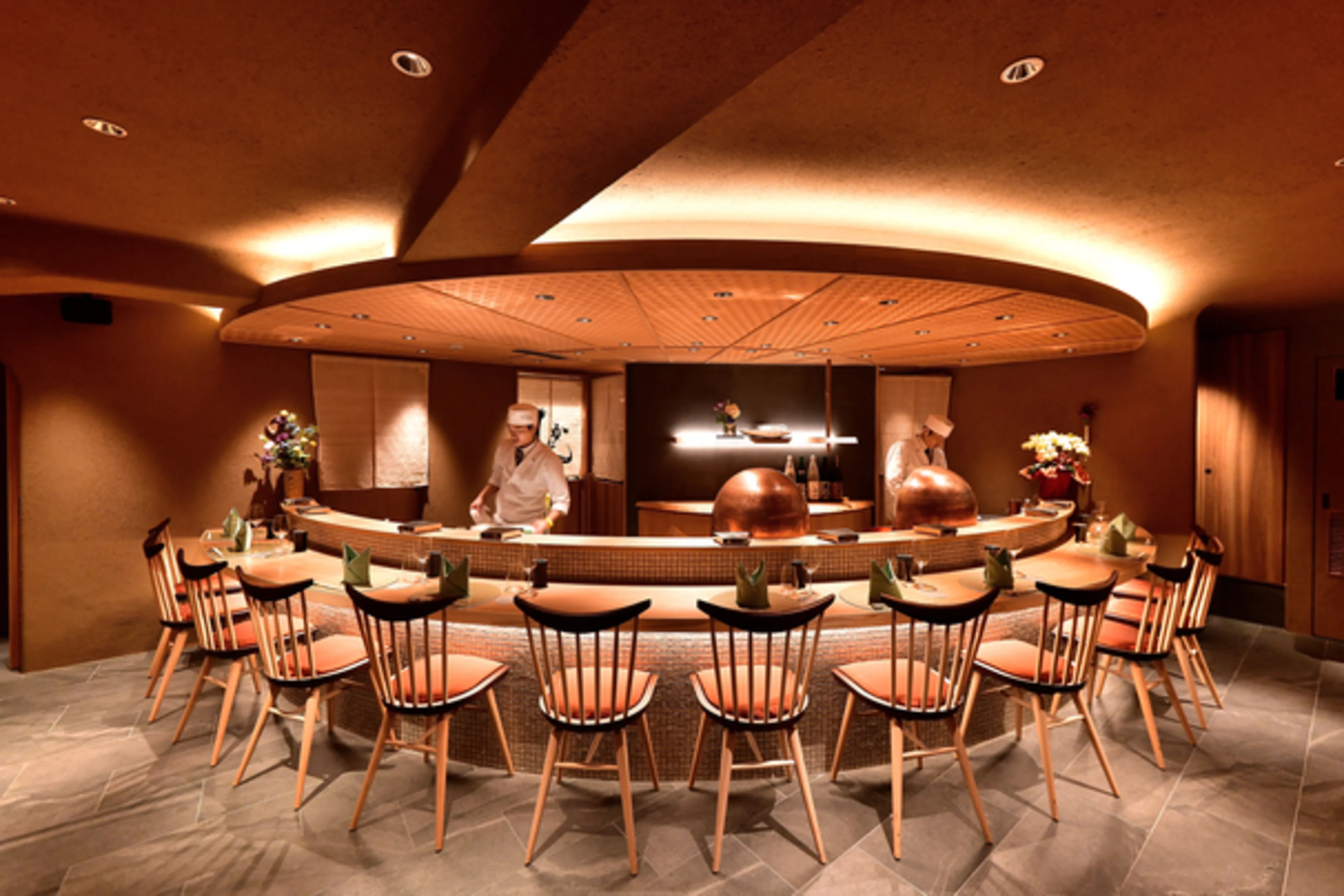 個室 or カウンター席