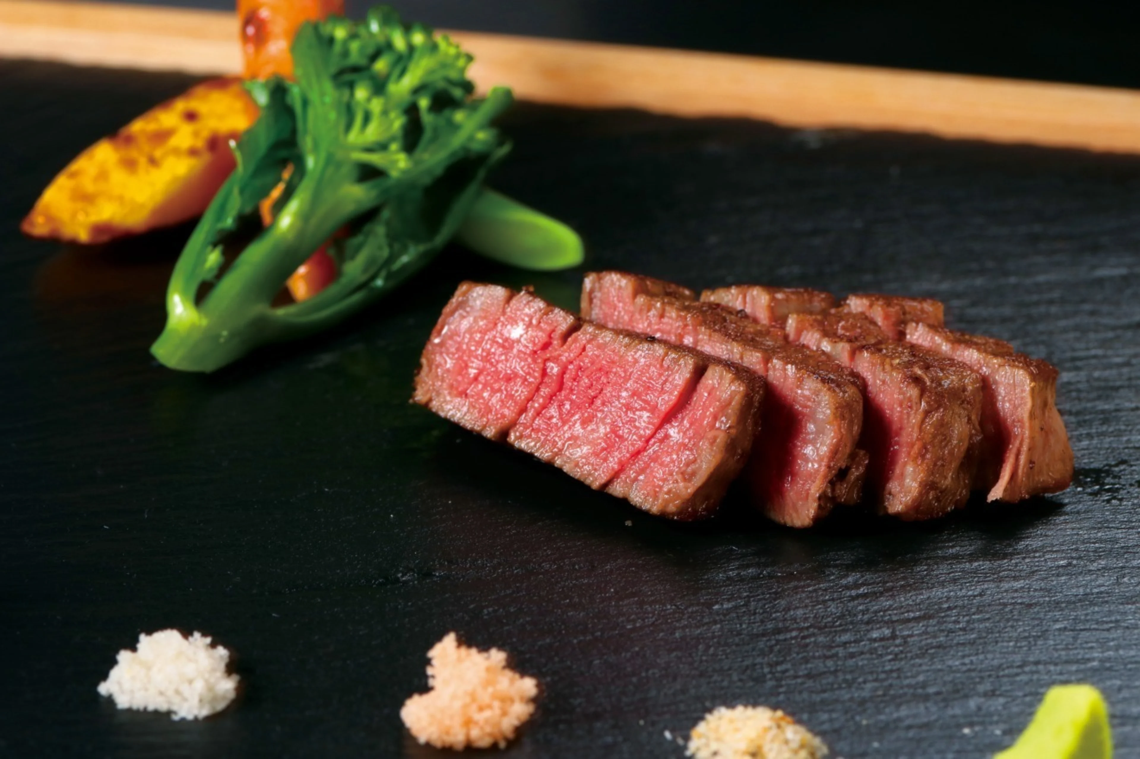 鉄板焼をベースにした全11品