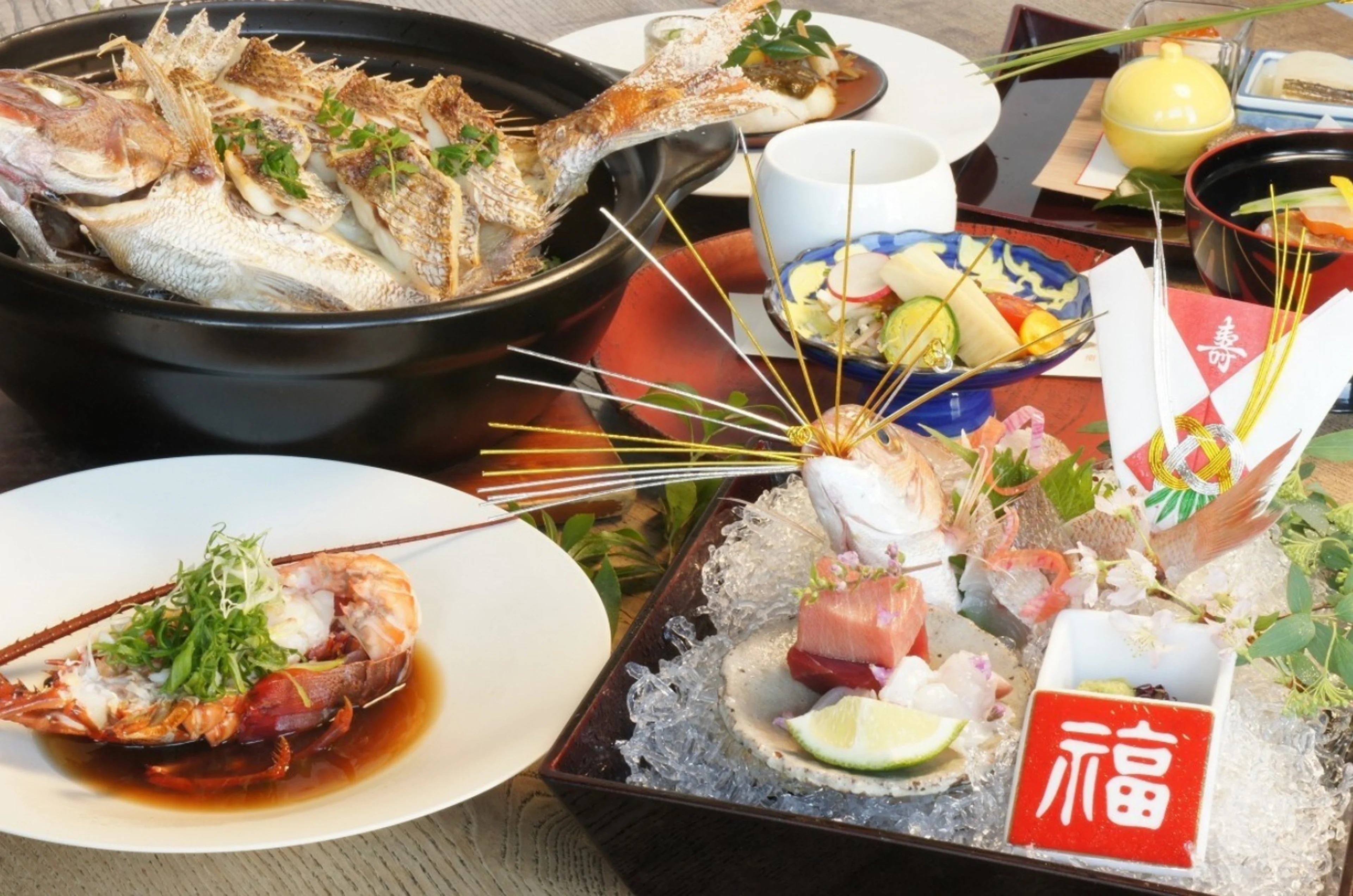 【東京View★最大8名 半個室席確約×長寿祝いランチプラン】慶事会席★金箔酒で乾杯＆鯛の姿造り・伊勢海老の逸品含む、慶びの日を華やかに彩る会席コース★東京駅直結＆丸ビル最上階の好立地