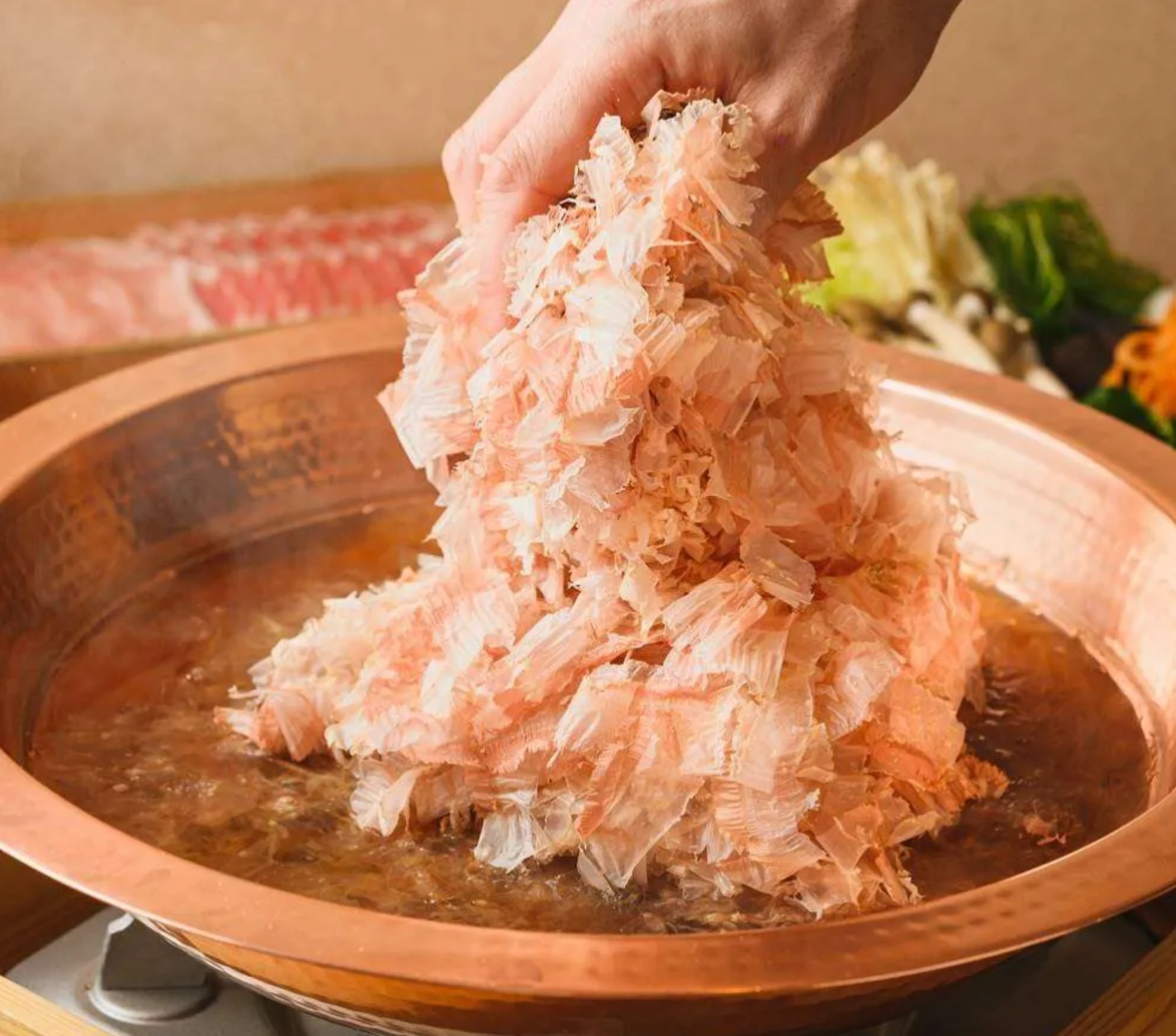 【最大8名×お祝いプラン】削りたて鰹節の極上出汁しゃぶ×黒毛和牛ディナーコース★デザートプレートつき＋飲み放題選択可★大手町の隠れ家で上質なお祝いを