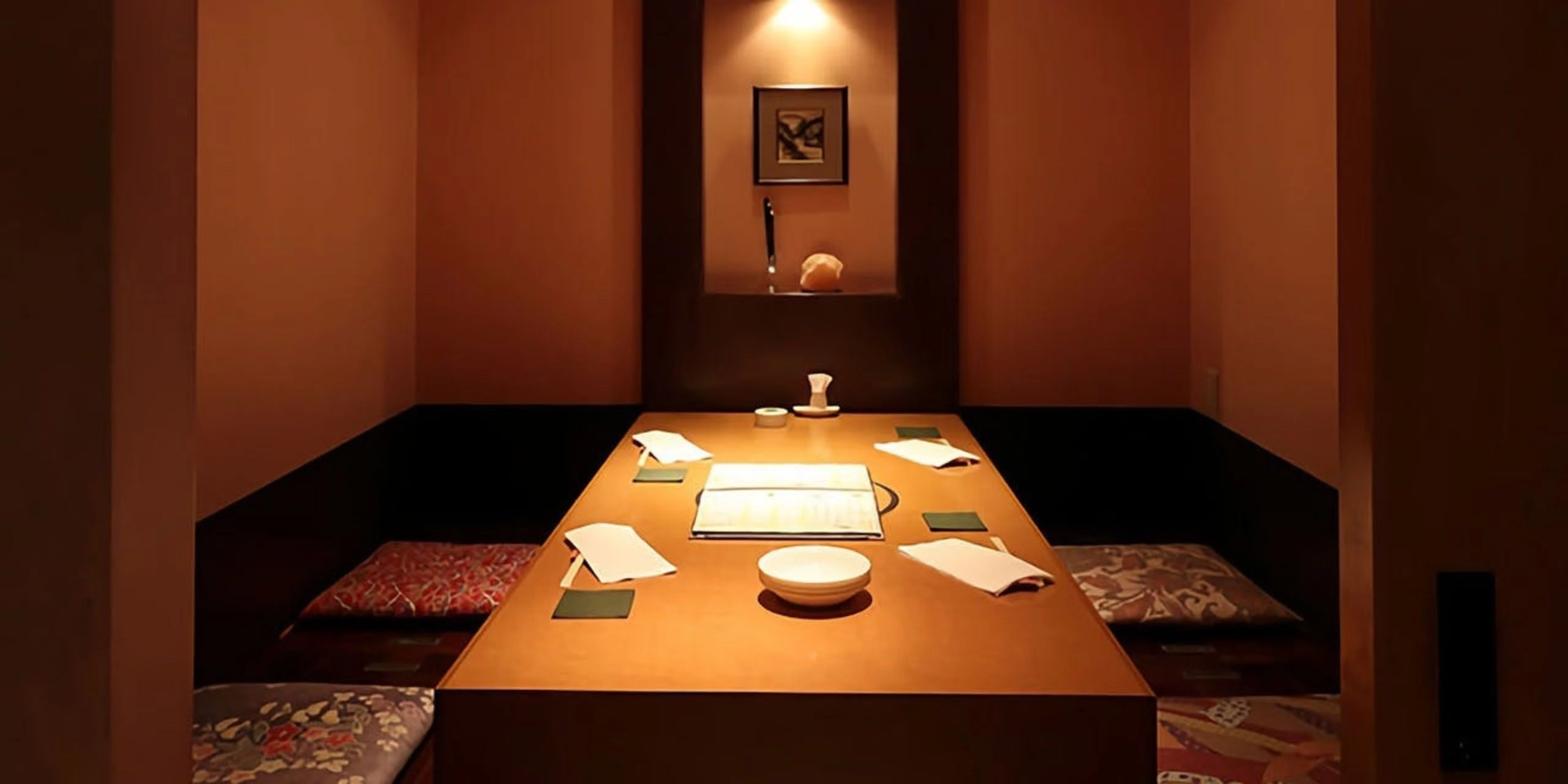 Anny限定【最大6名様 / 個室有★大人数のお祝い・ご両家お顔合わせディナープラン】大人の隠れ家で堪能する絶品薬膳火鍋★ふかひれ・ずわい蟹・鮑・天使の海老・和牛サーロインを含む、特選火鍋海鮮コース＋乾杯ドリンク★広尾駅徒歩1分